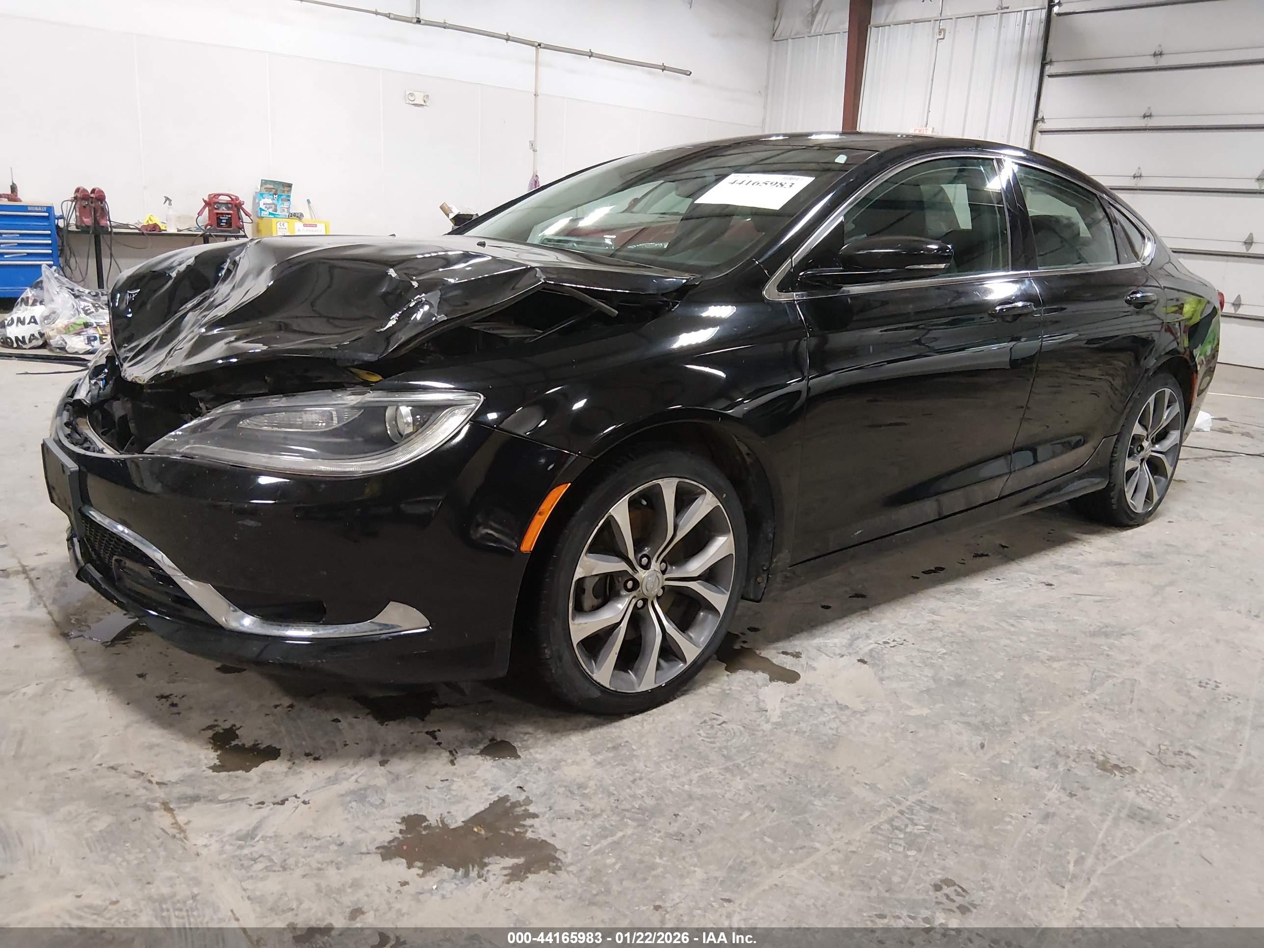 CHRYSLER 200 image 2