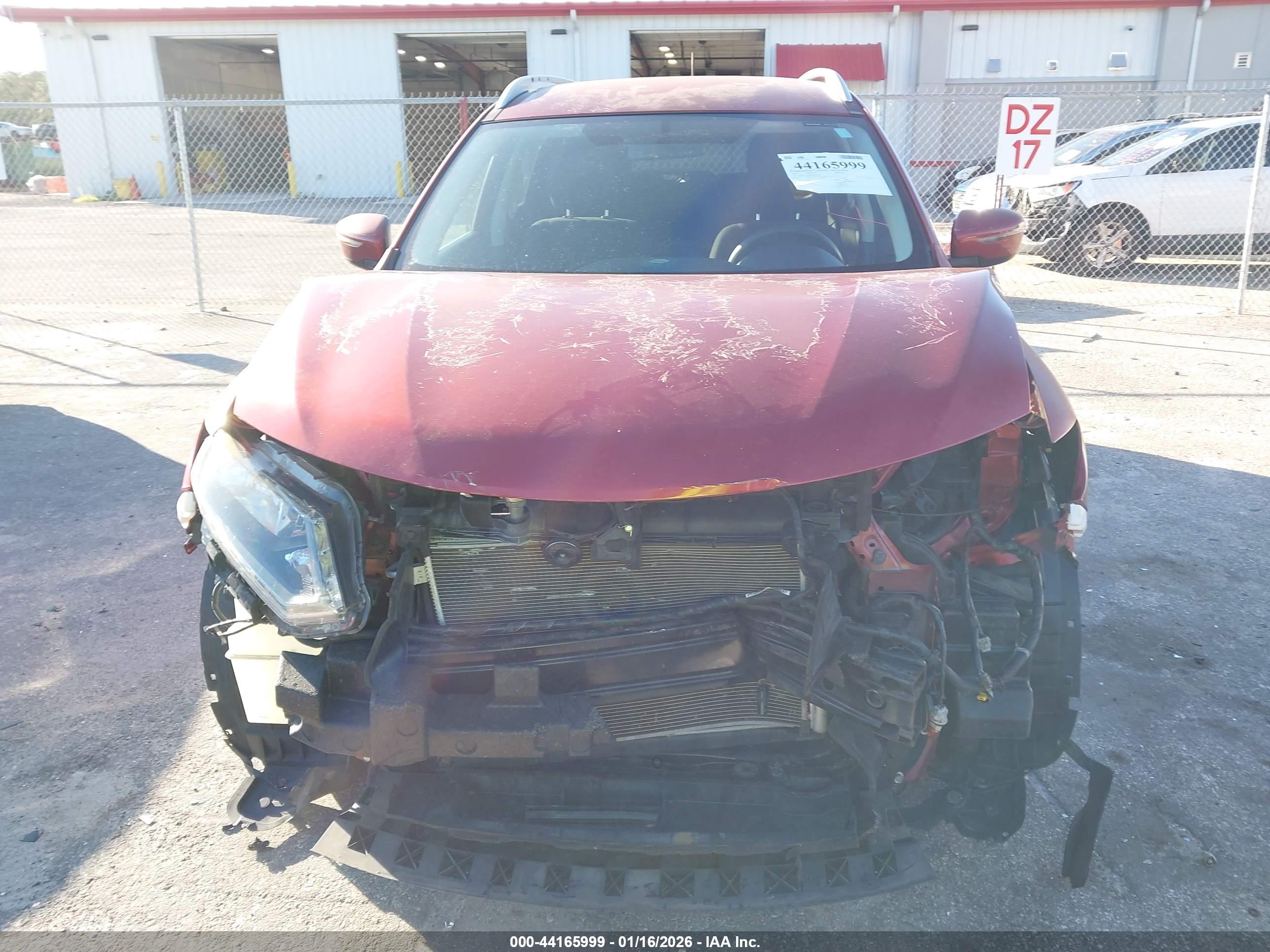 NISSAN ROGUE image 6