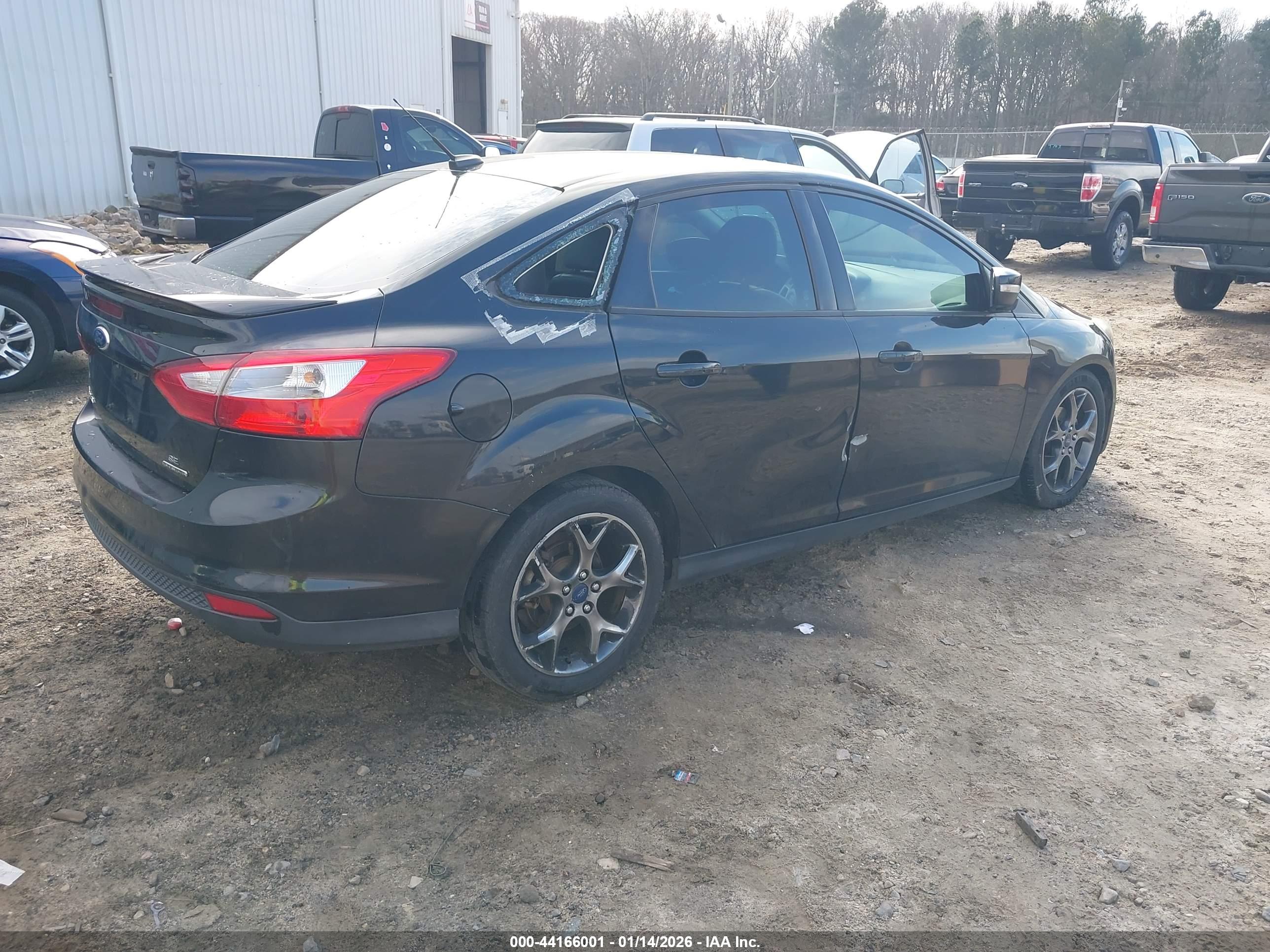FORD FOCUS image 4
