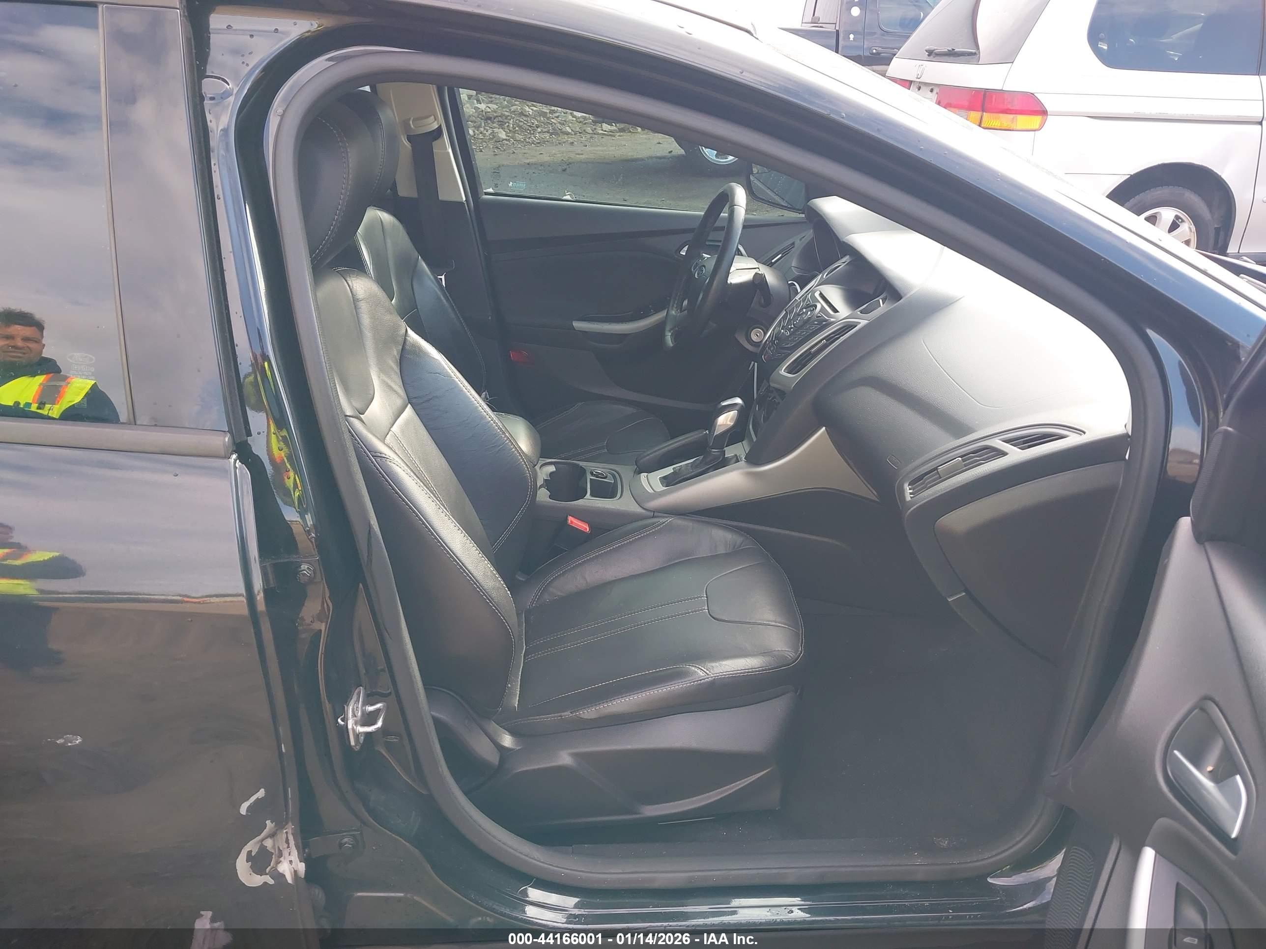 FORD FOCUS image 5