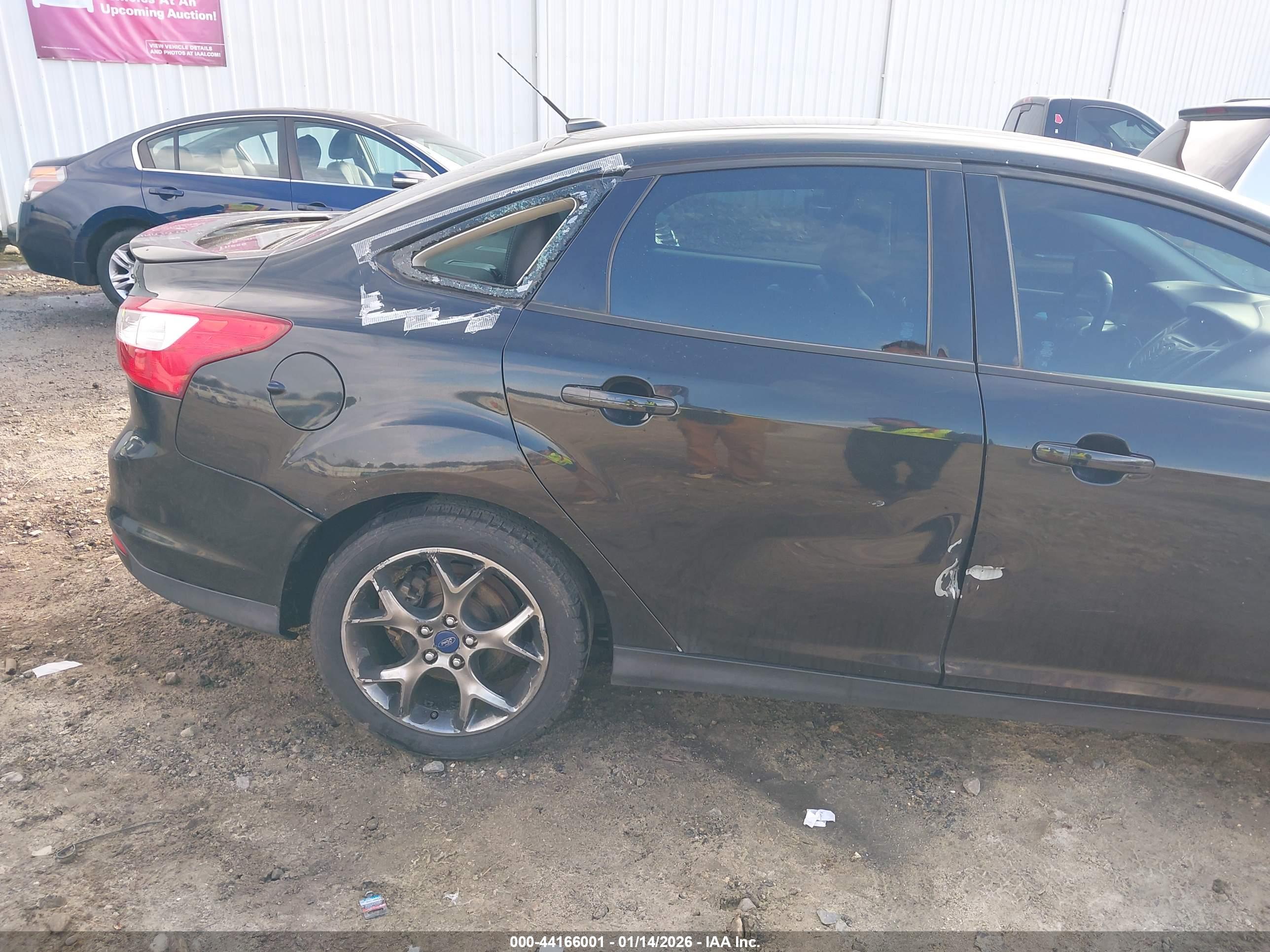 FORD FOCUS image 6