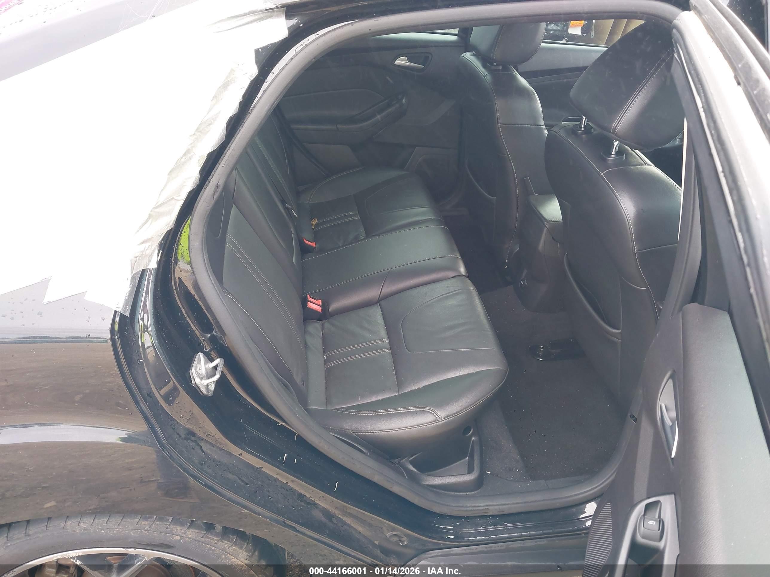 FORD FOCUS image 8