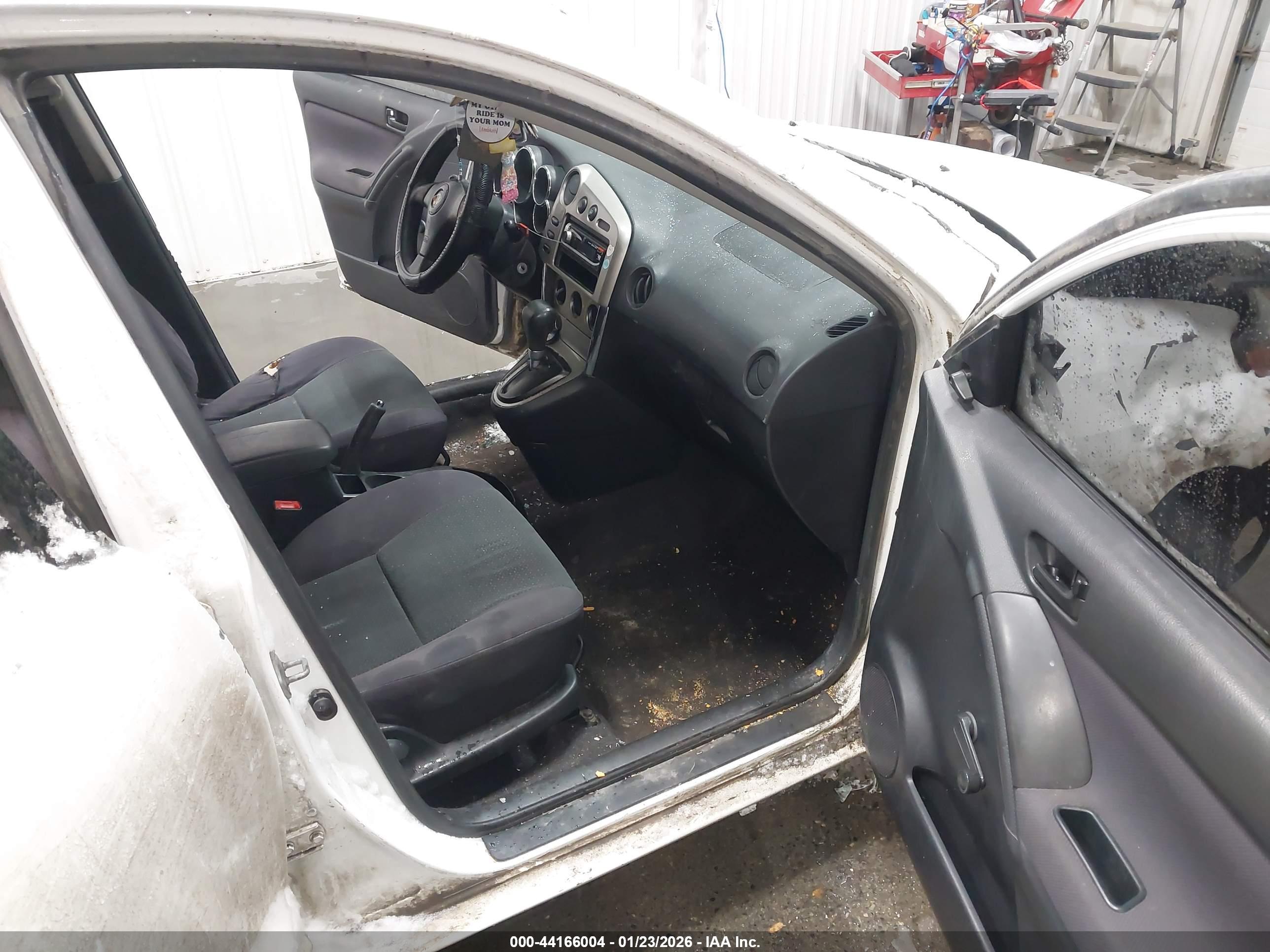 TOYOTA MATRIX image 5