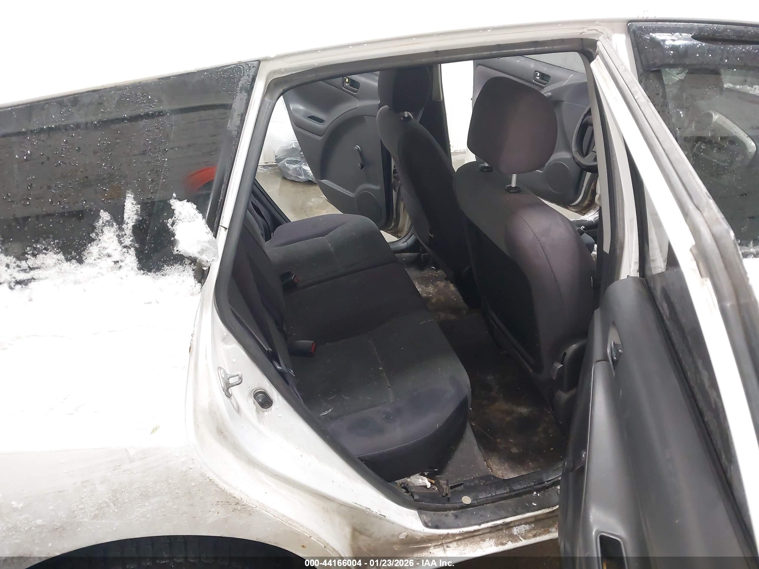 TOYOTA MATRIX image 8