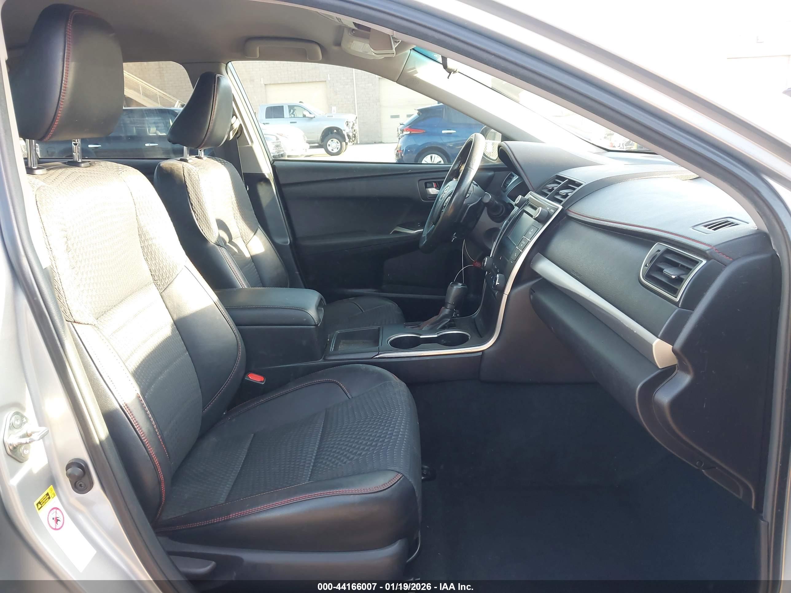 TOYOTA CAMRY image 5