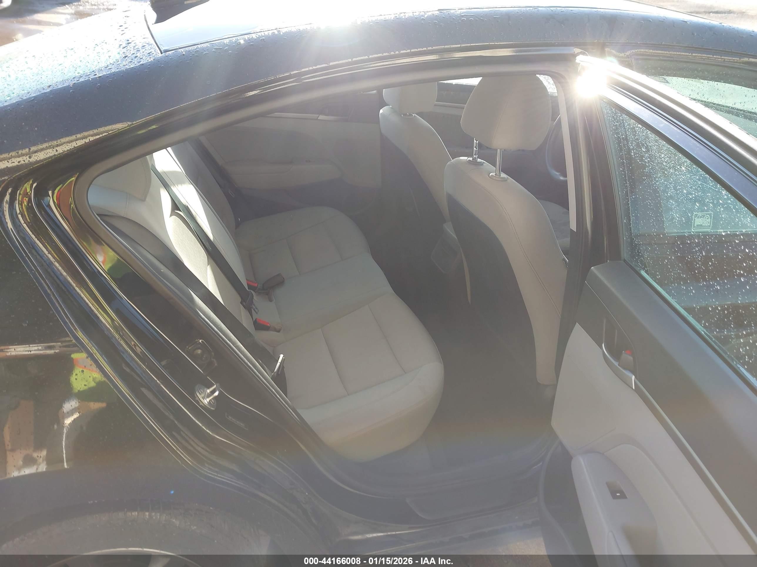 HYUNDAI ELANTRA image 8