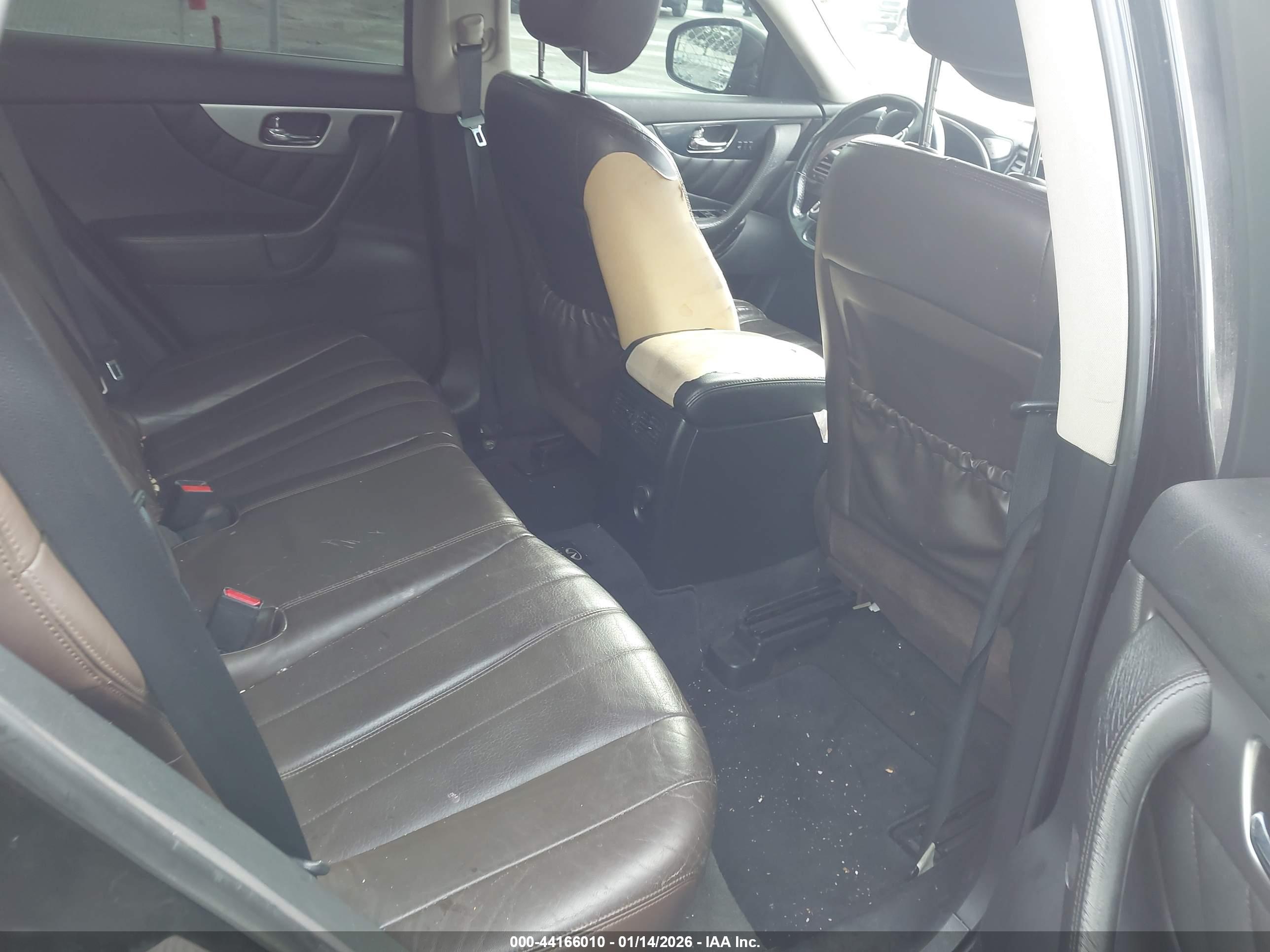 INFINITI FX35 image 8