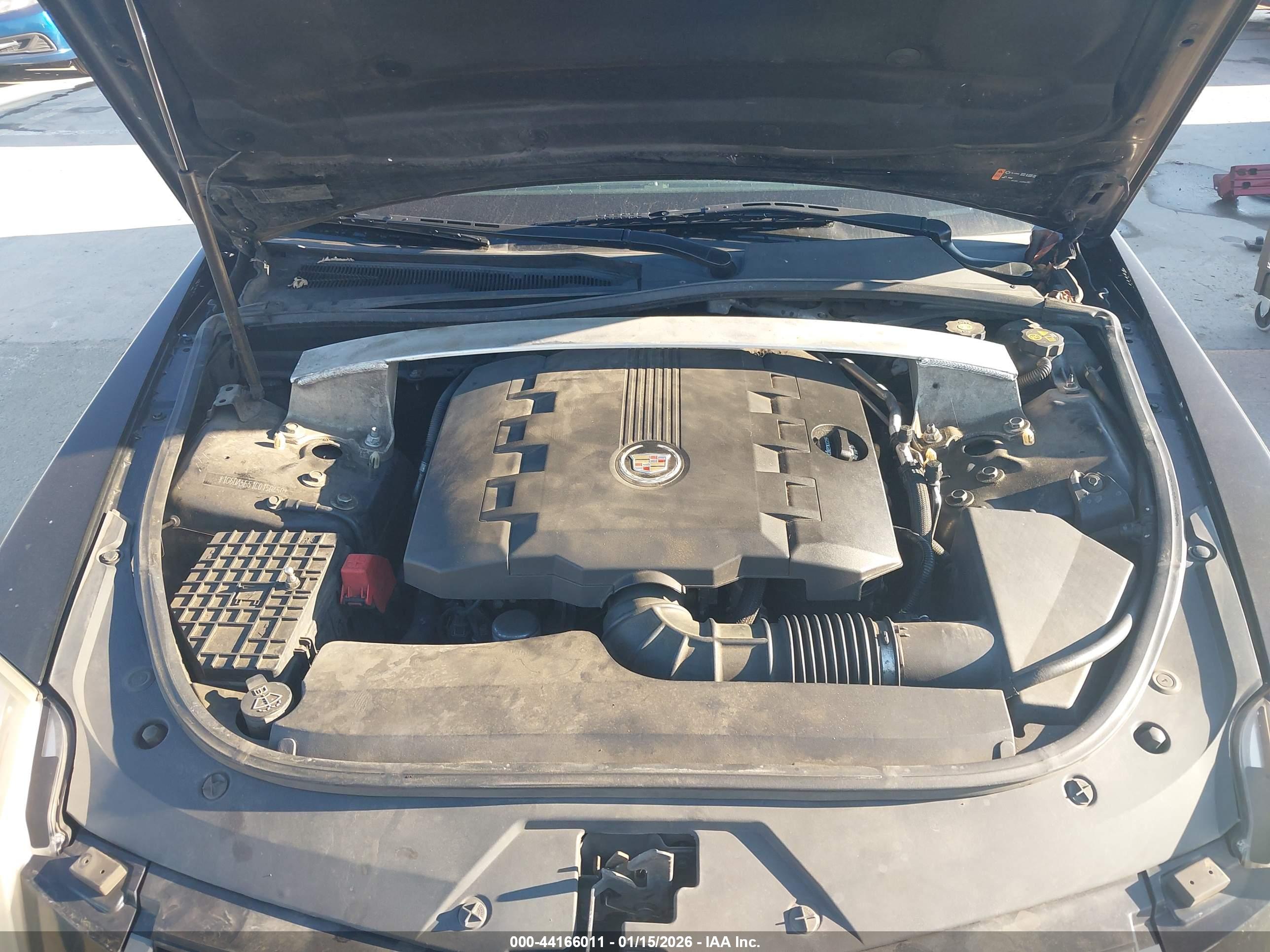 CADILLAC CTS image 10