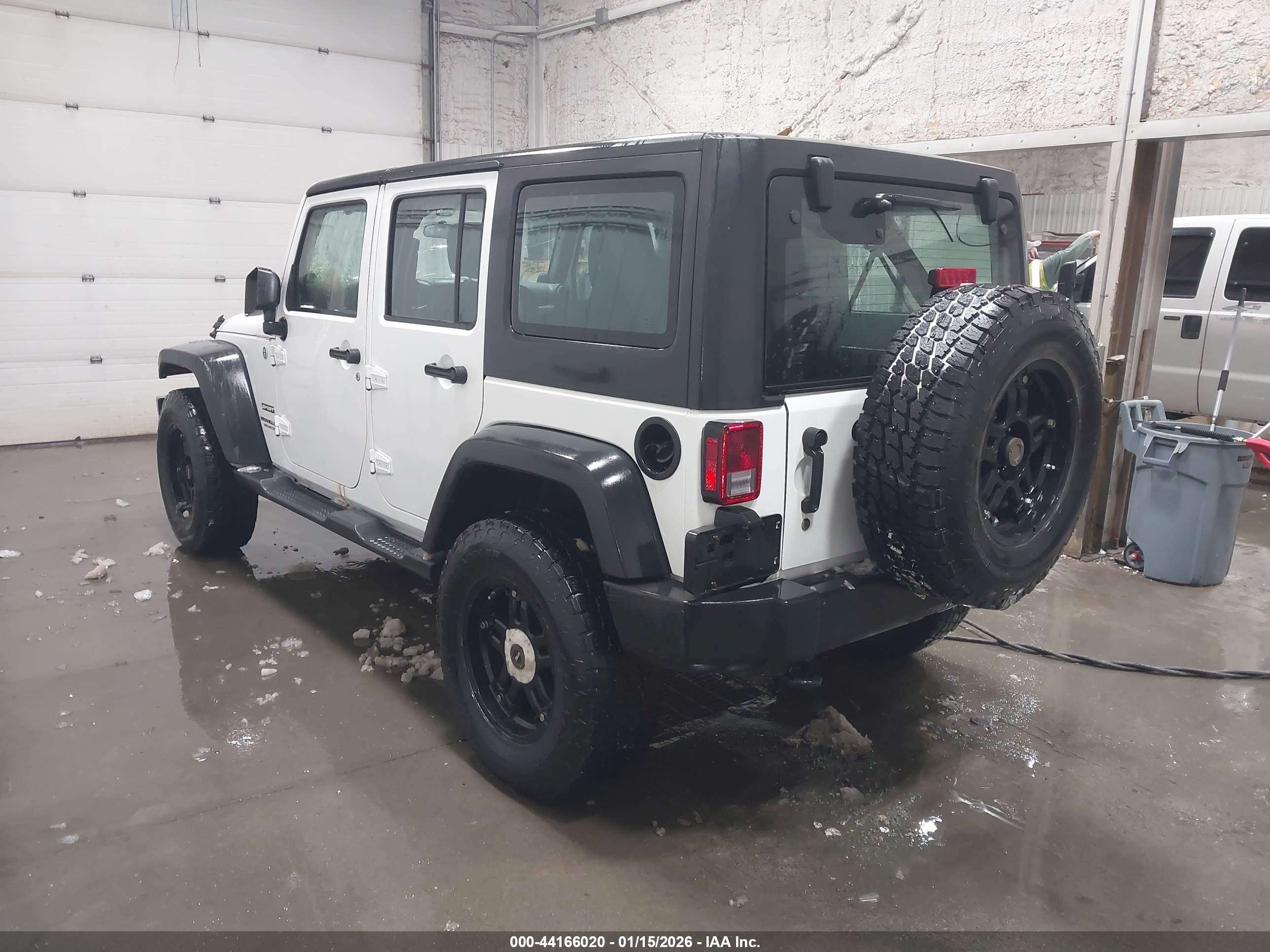 JEEP WRANGLER image 3