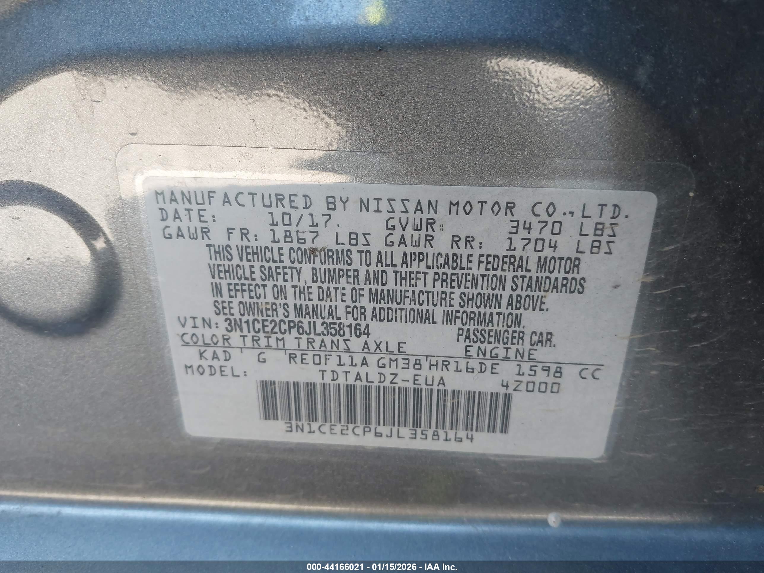 NISSAN VERSA image 9