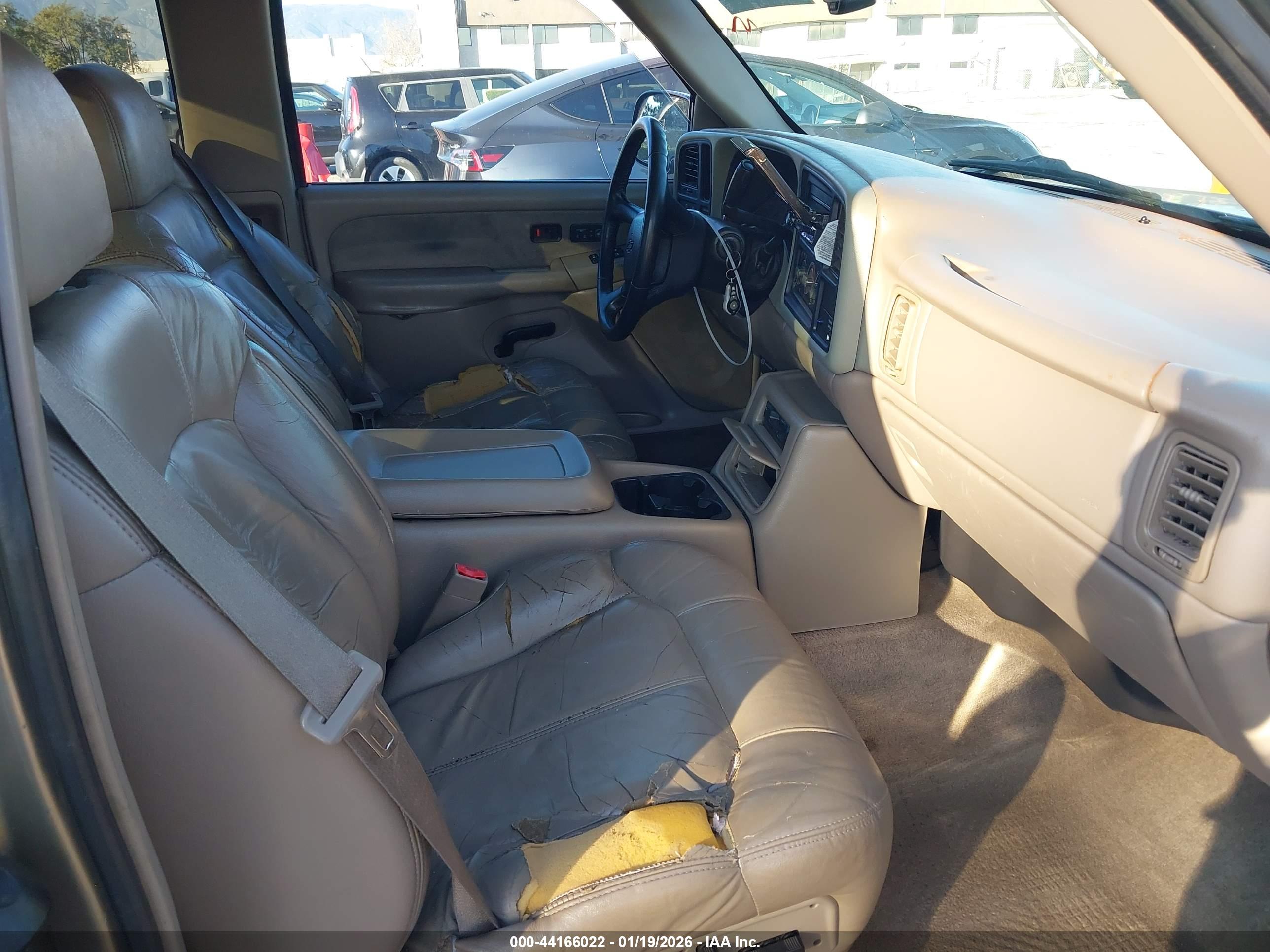 CHEVROLET SILVERADO image 5