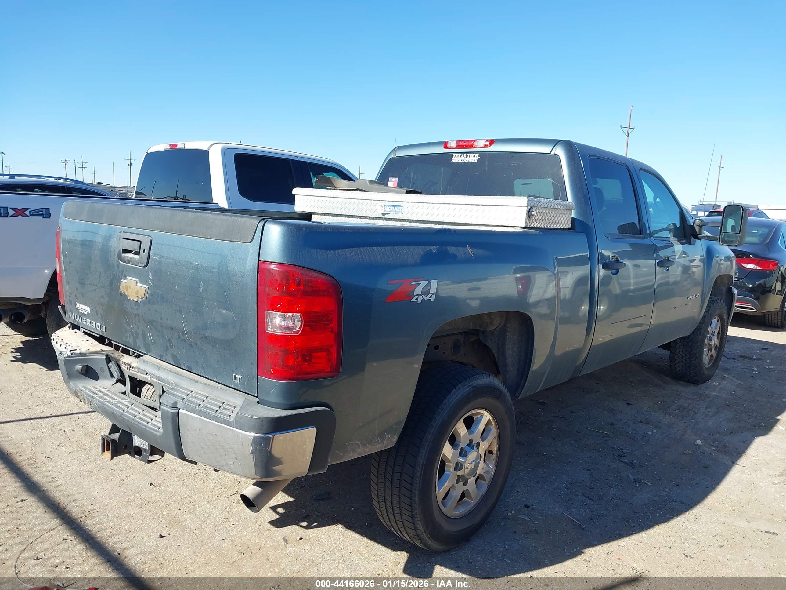 CHEVROLET SILVERADO image 4