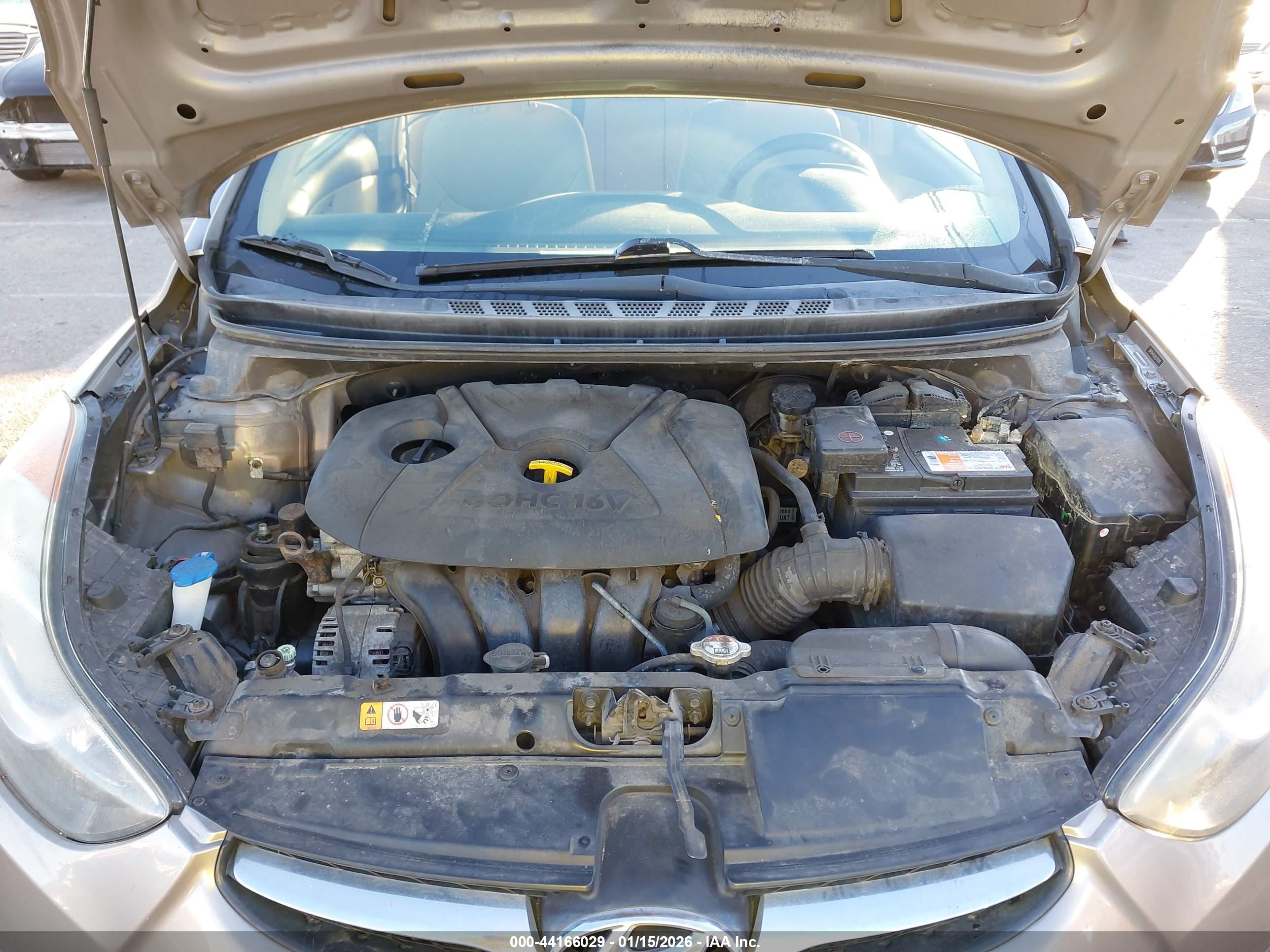 HYUNDAI ELANTRA image 10