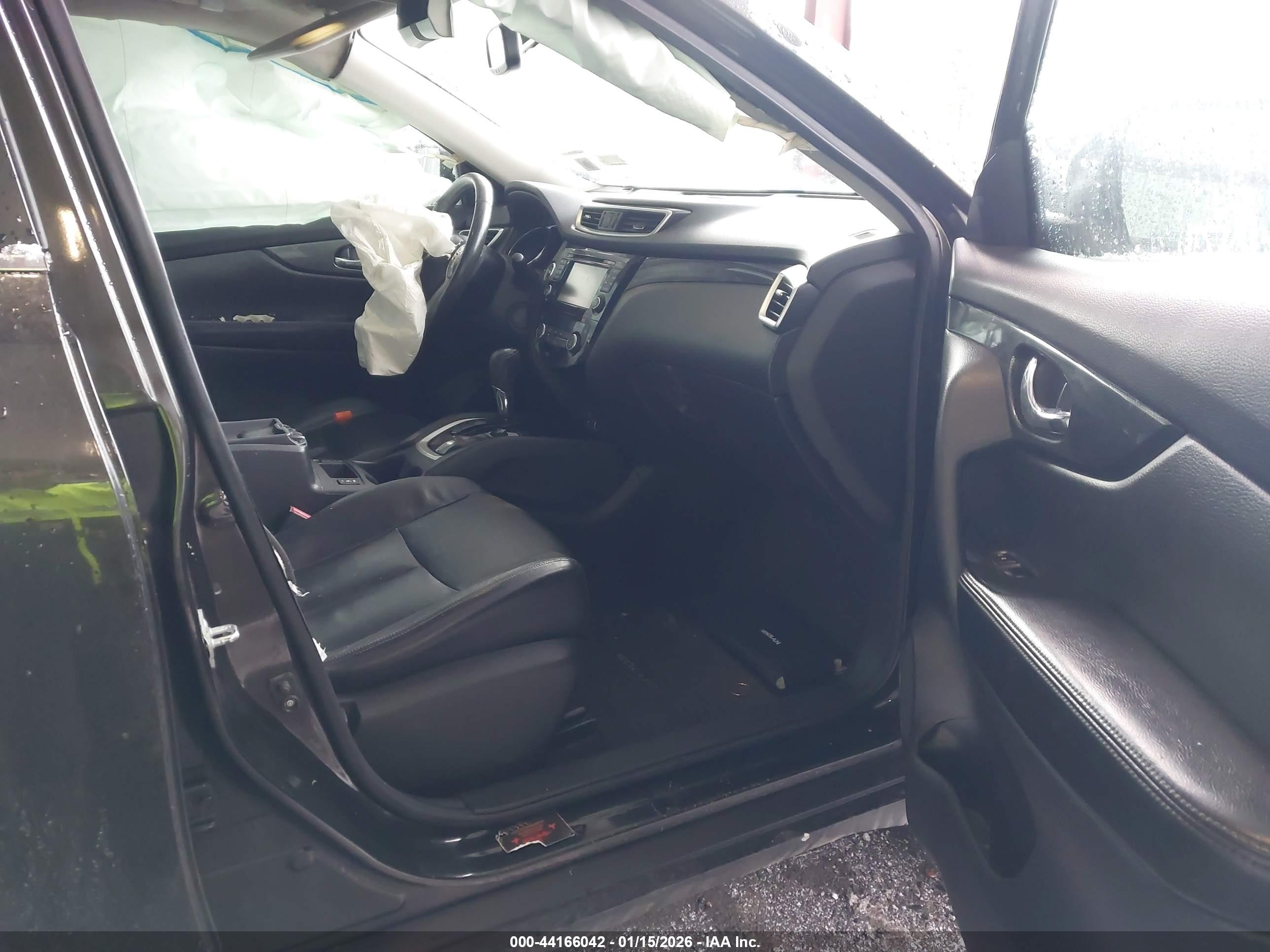 NISSAN ROGUE image 5