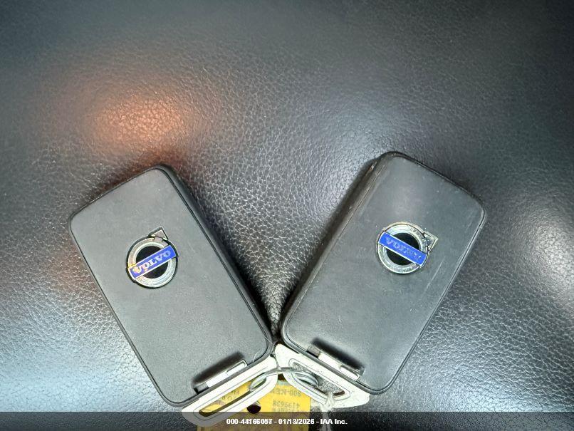 VOLVO V60 image 11