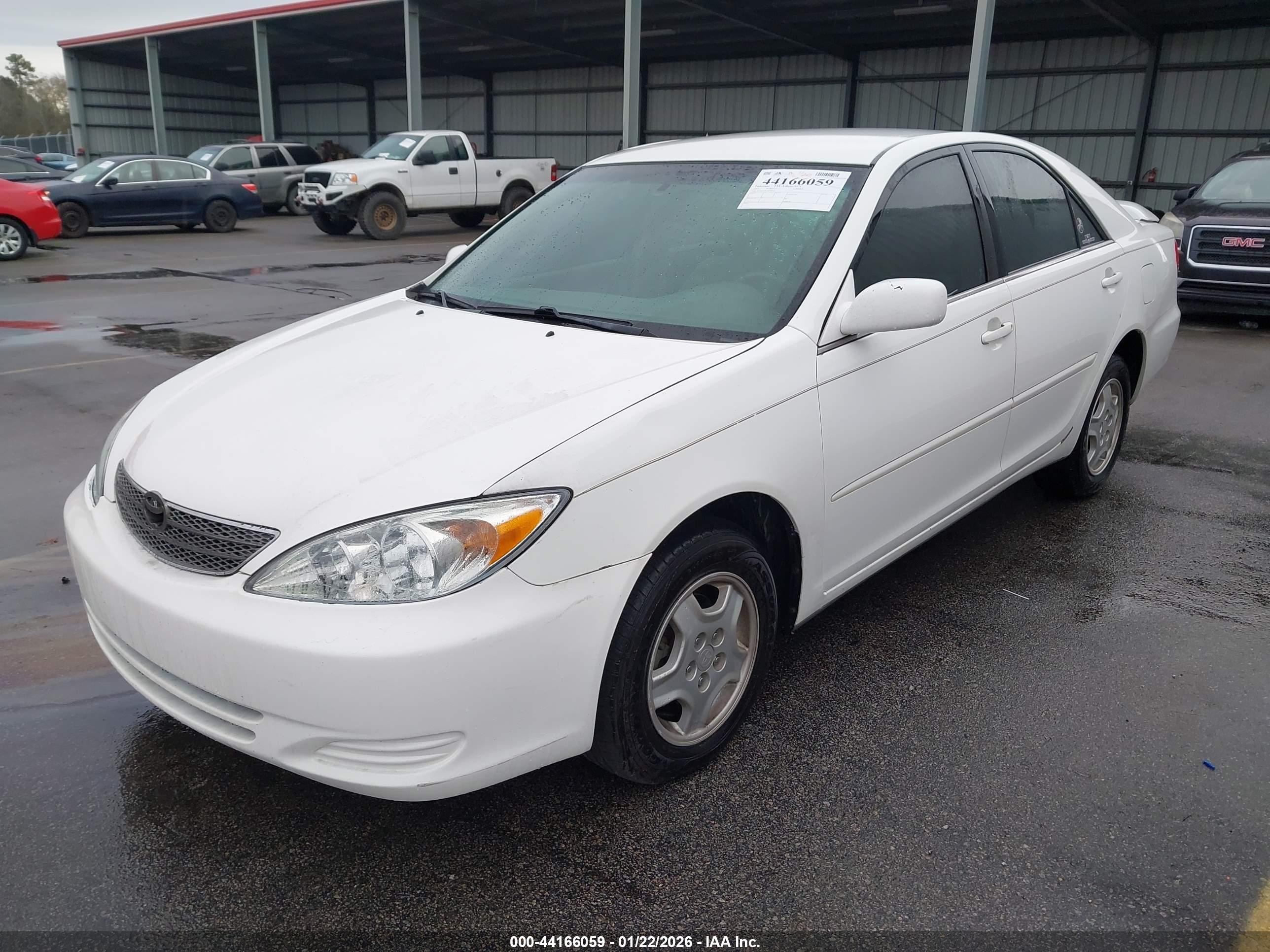TOYOTA CAMRY image 2