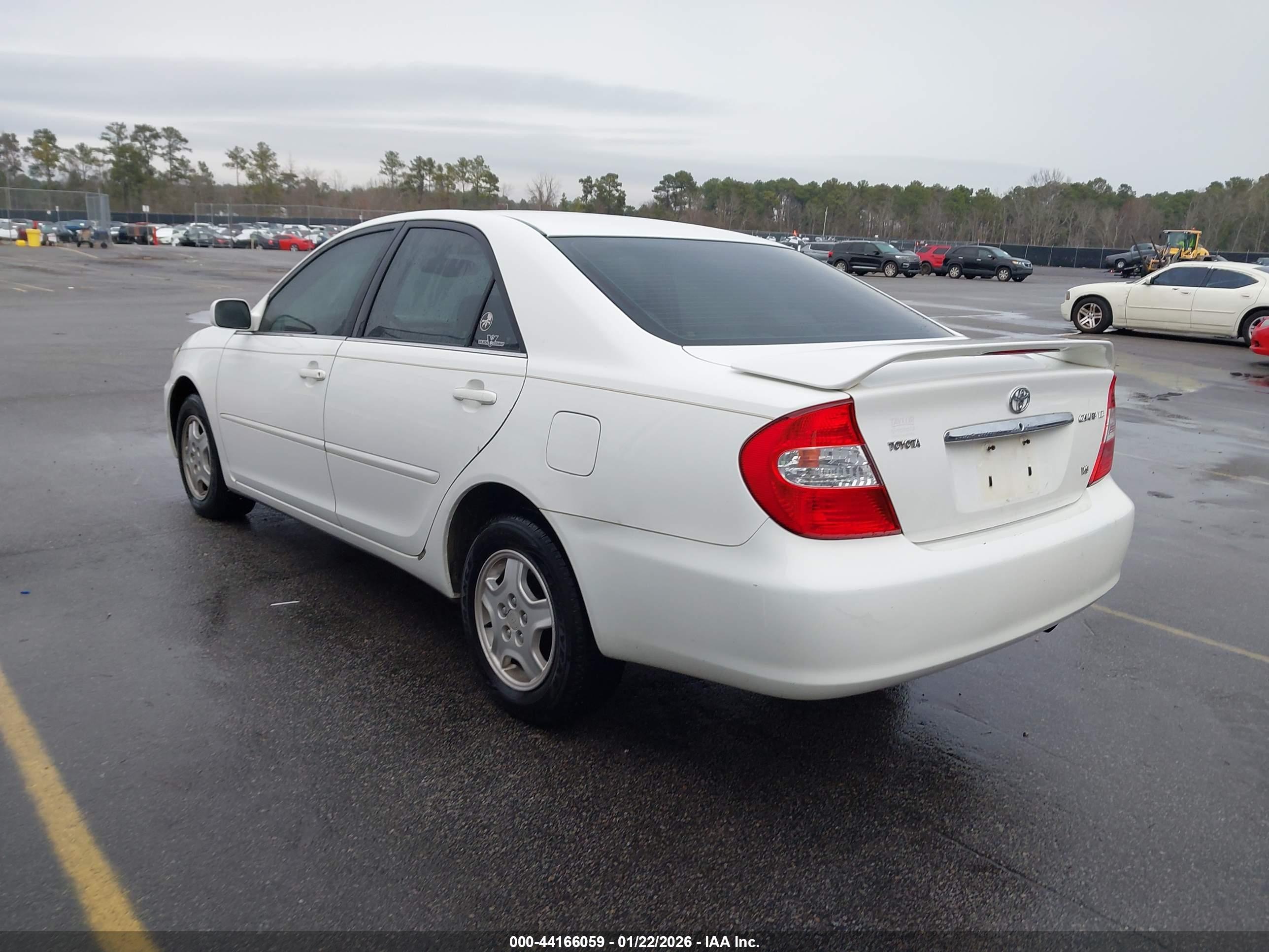 TOYOTA CAMRY image 3