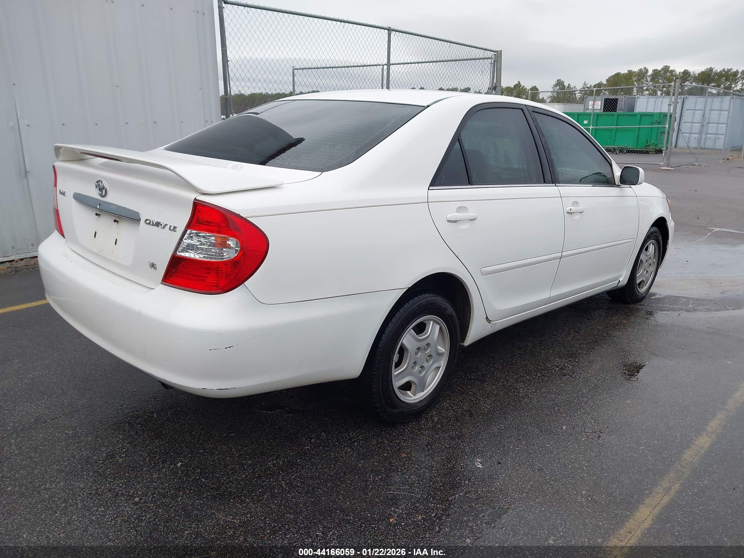 TOYOTA CAMRY image 4