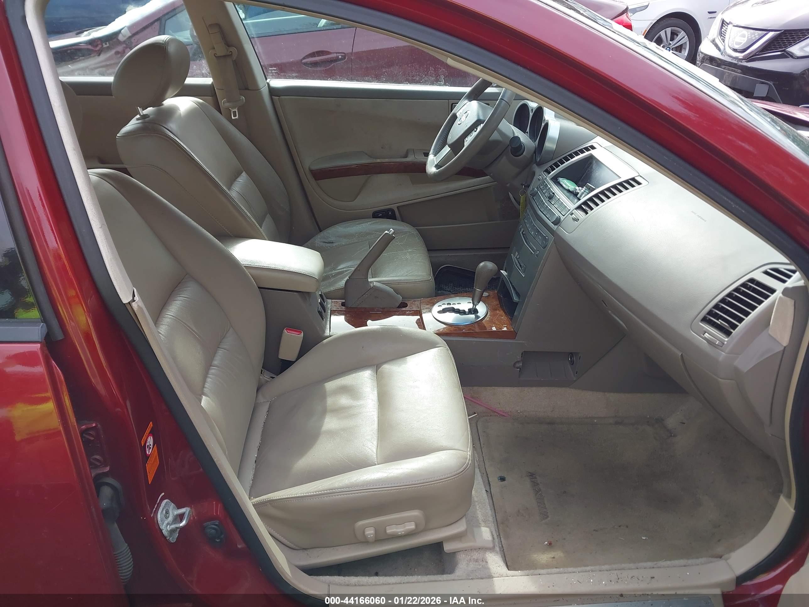 NISSAN MAXIMA image 5