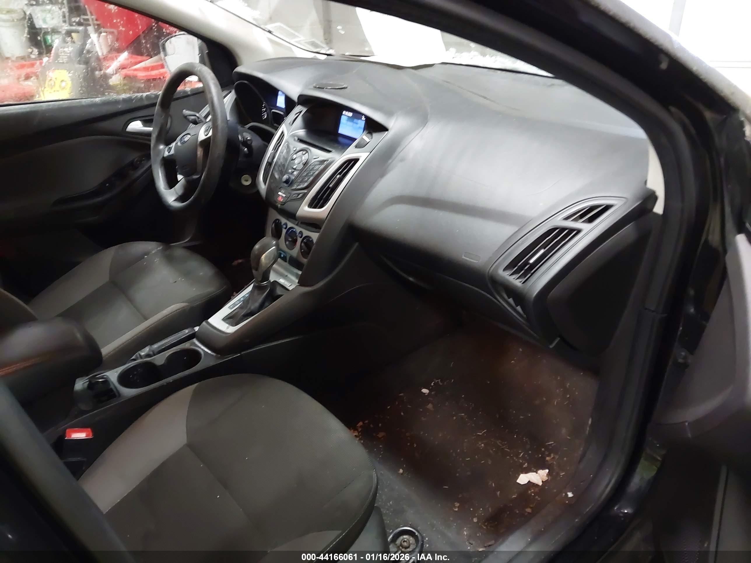 FORD FOCUS image 5