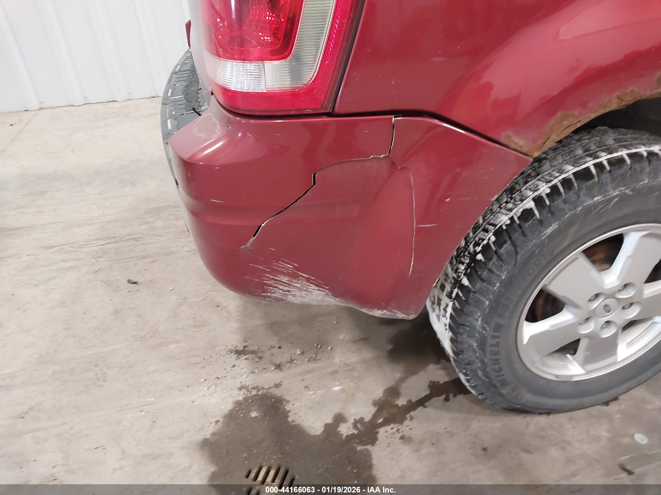 FORD ESCAPE image 6