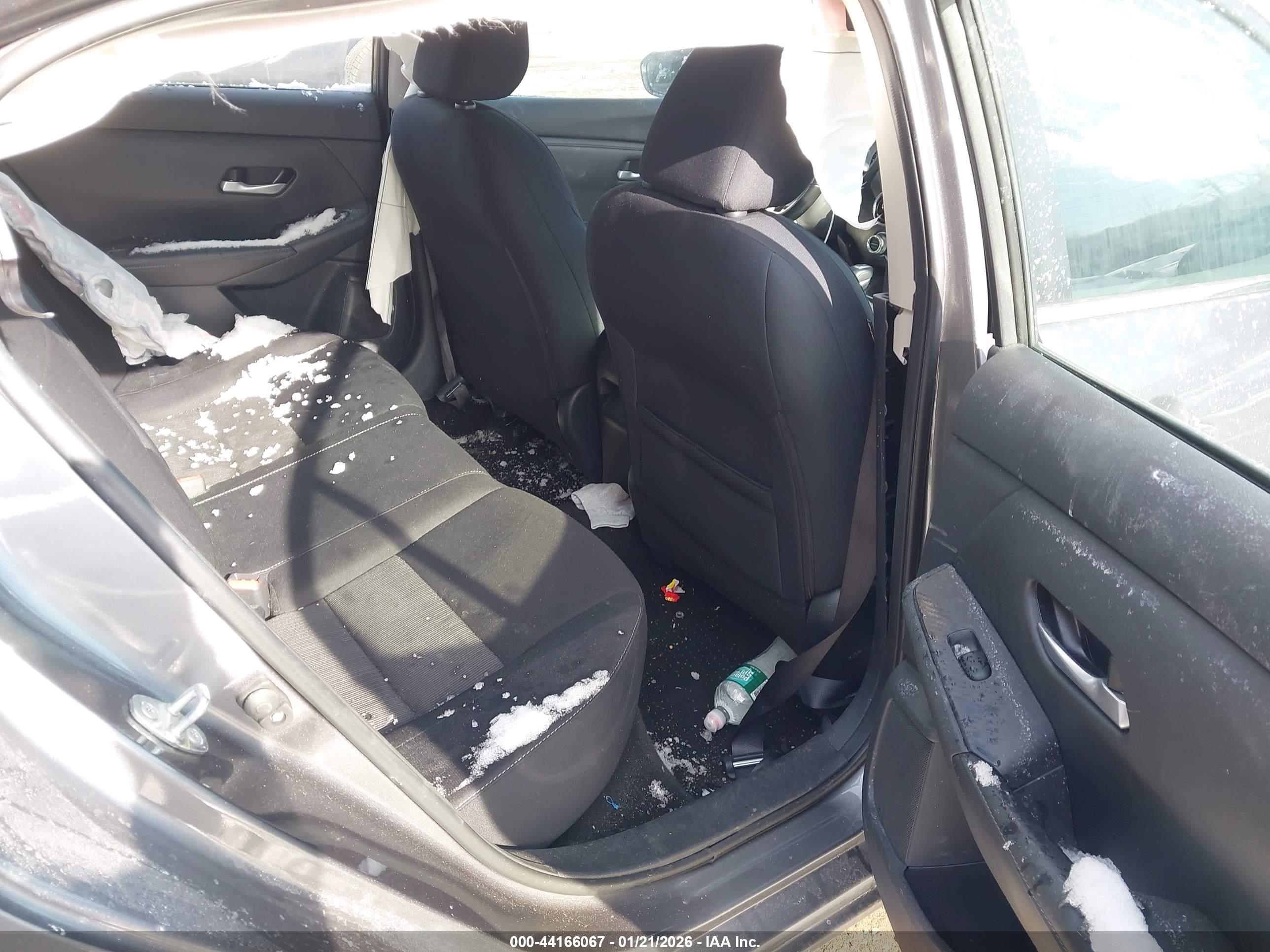 NISSAN SENTRA image 8