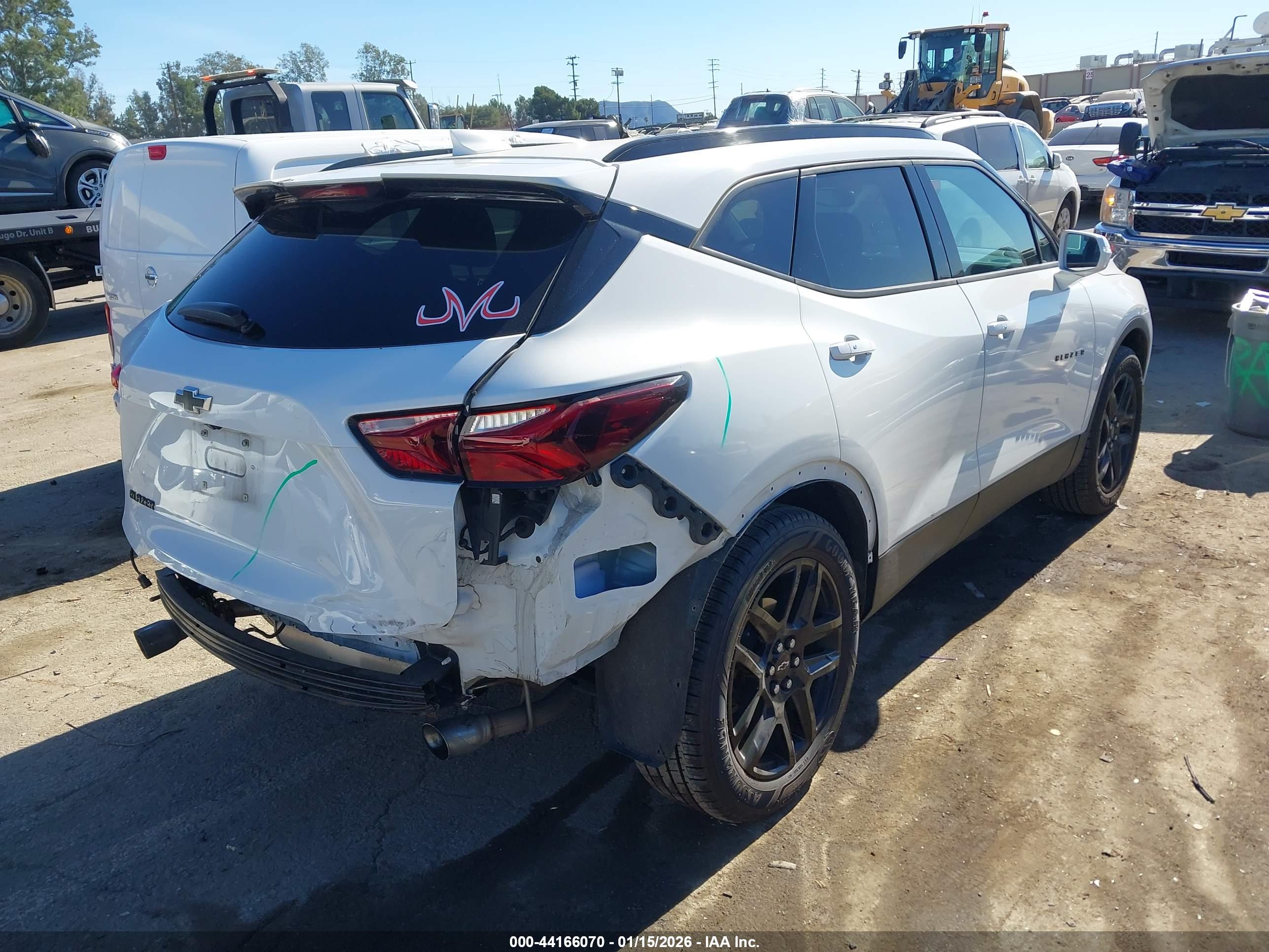 CHEVROLET BLAZER image 4