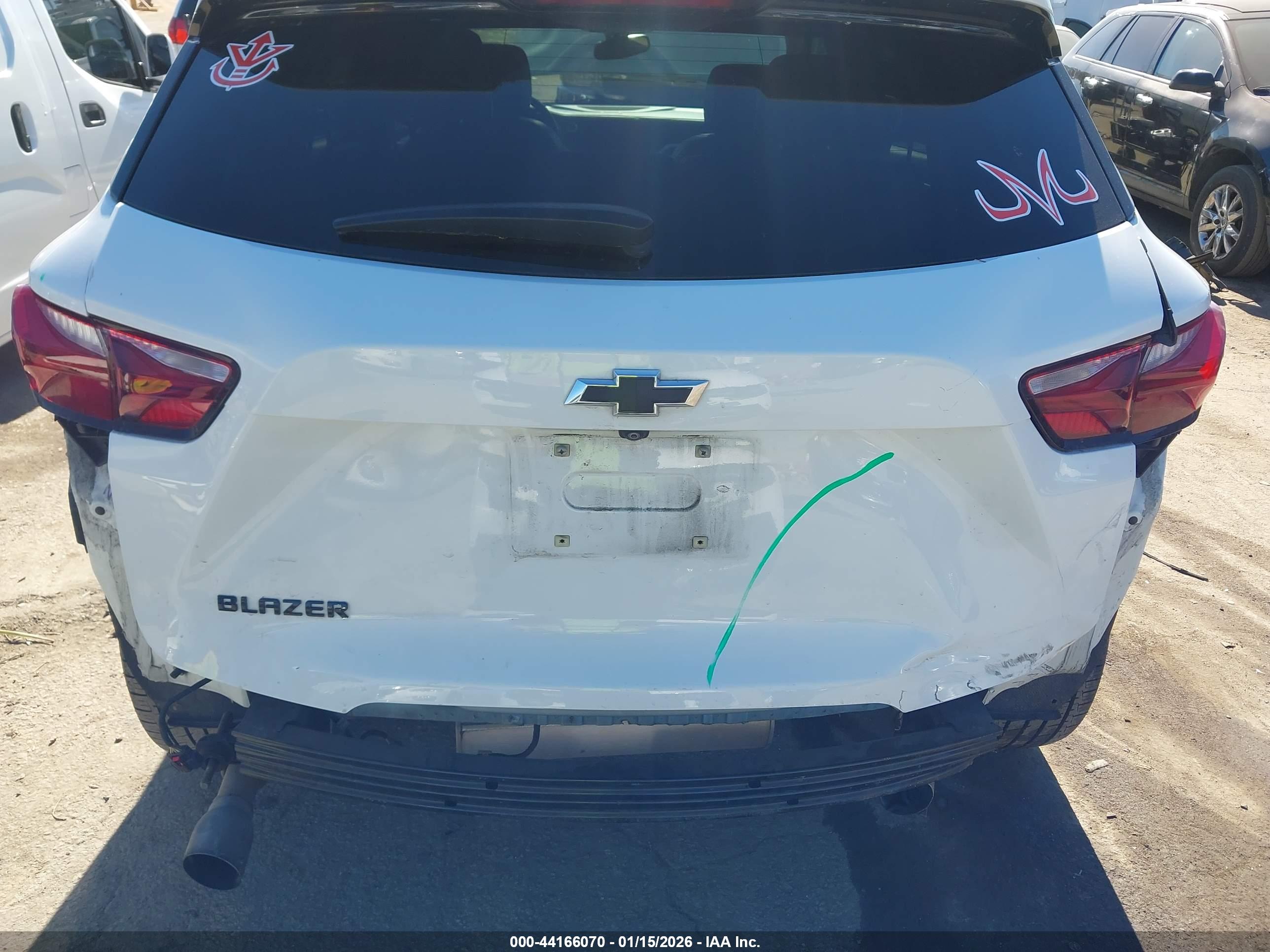CHEVROLET BLAZER image 6