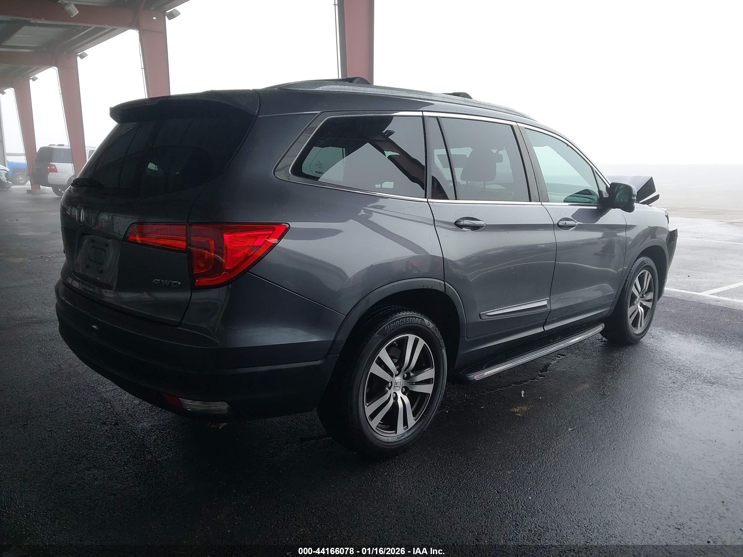HONDA PILOT image 4