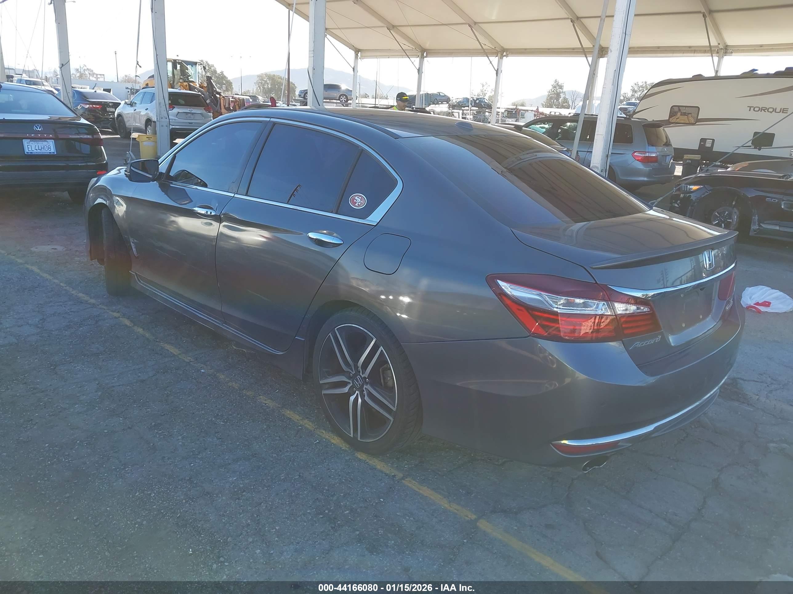 HONDA ACCORD image 3