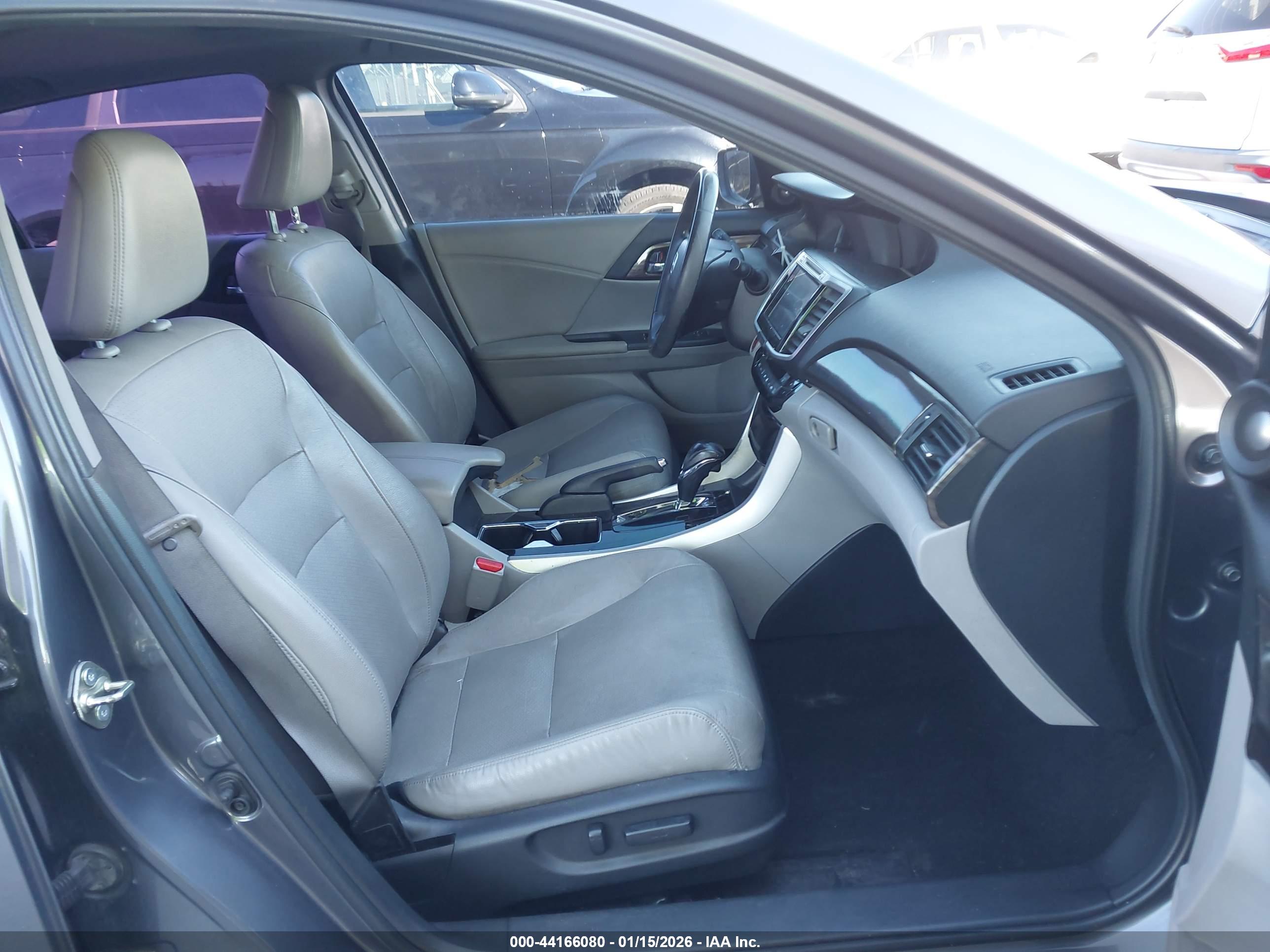 HONDA ACCORD image 5