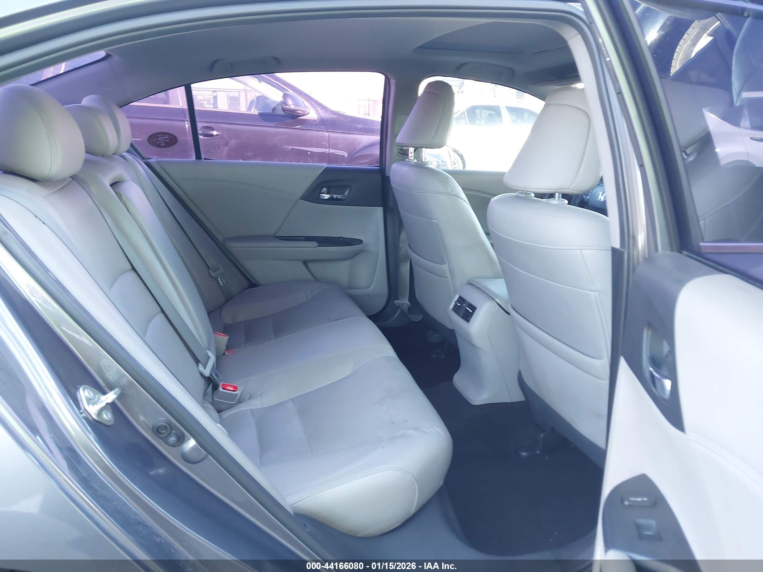 HONDA ACCORD image 8