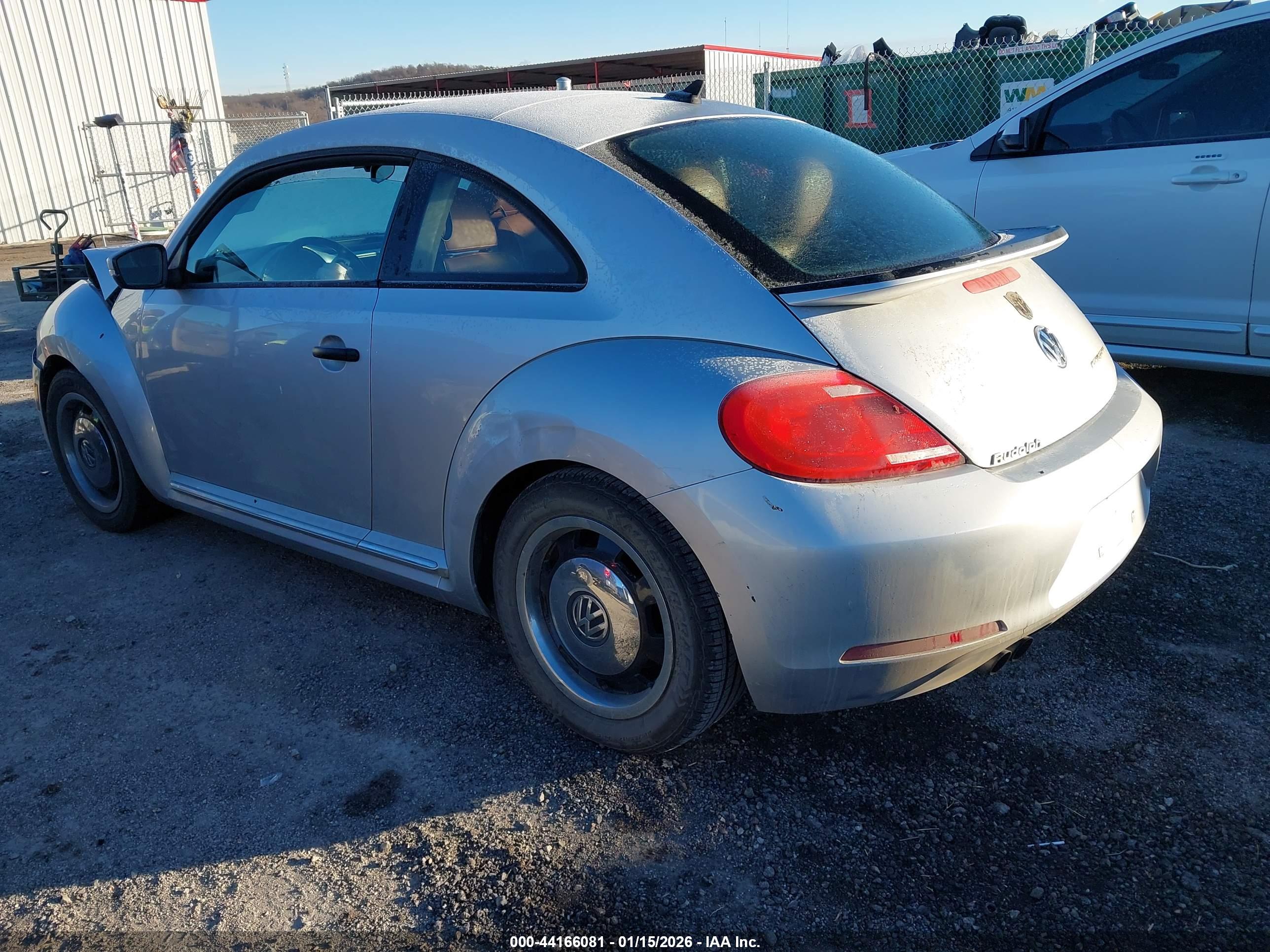 VOLKSWAGEN BEETLE image 3