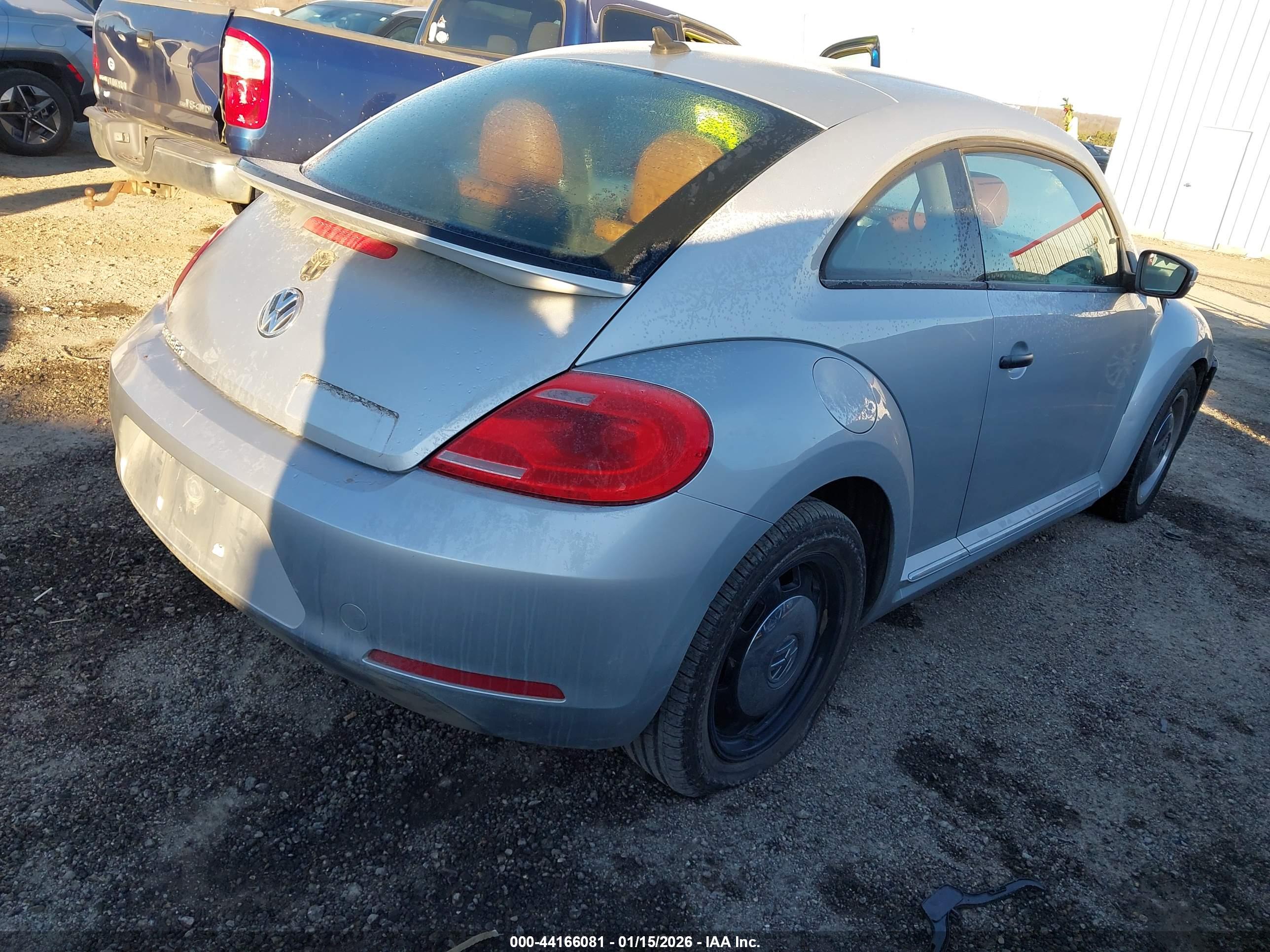 VOLKSWAGEN BEETLE image 4