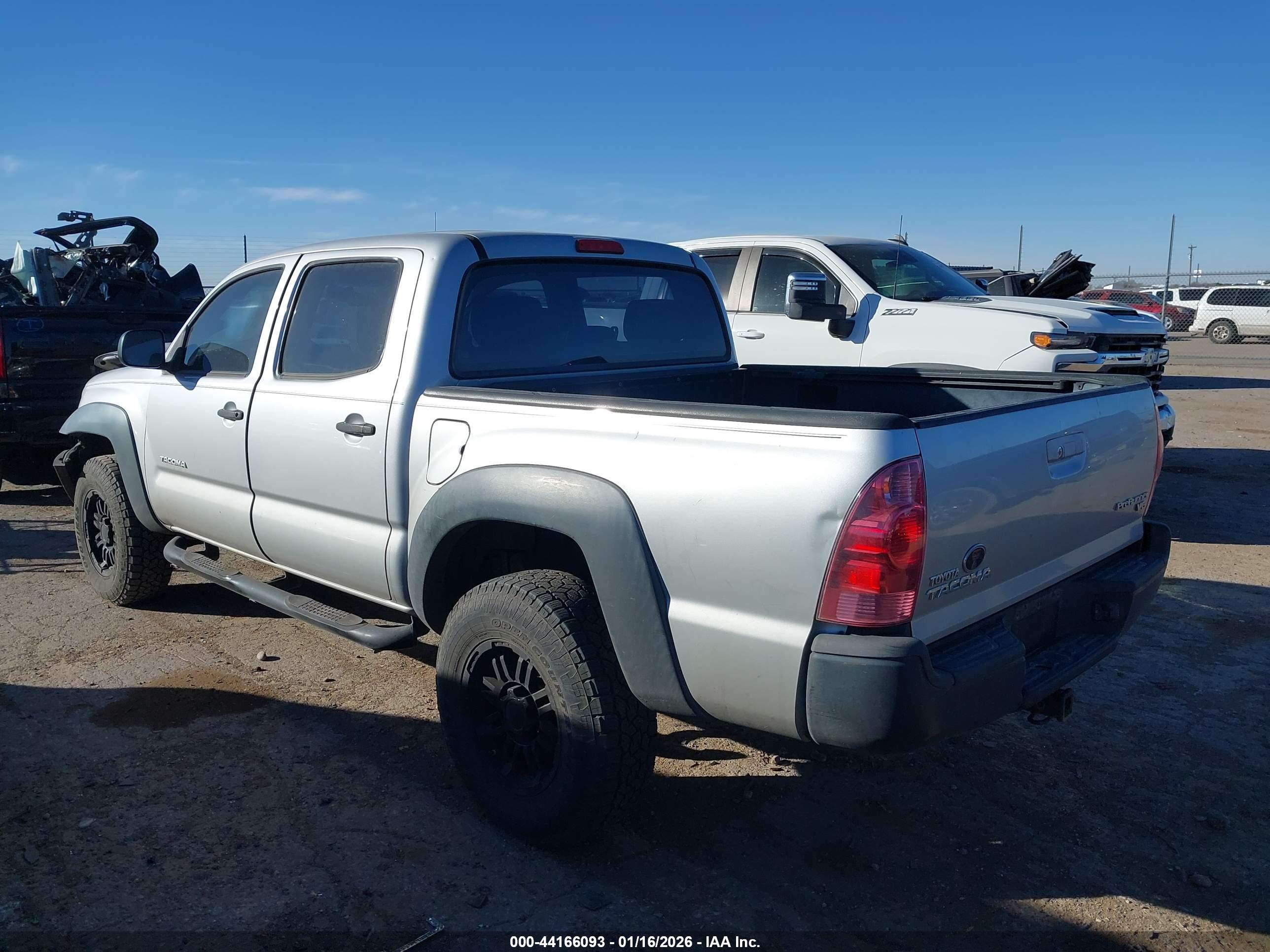 TOYOTA TACOMA image 3