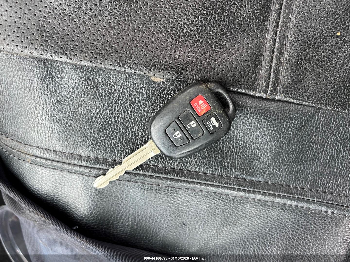 TOYOTA CAMRY image 11