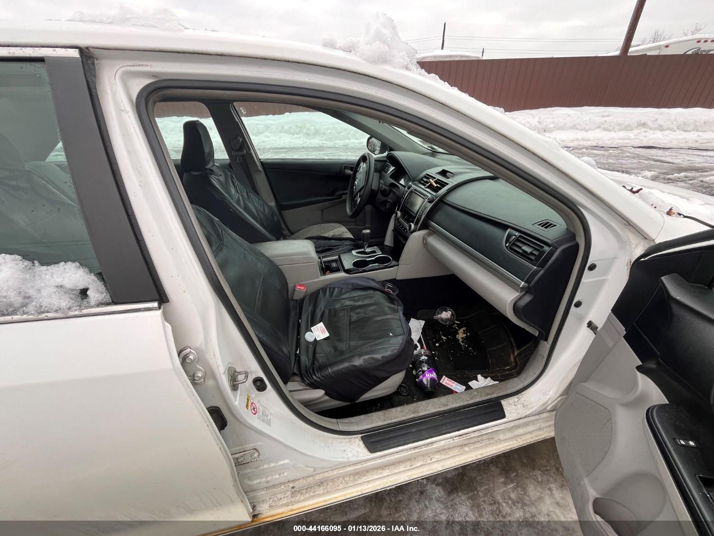 TOYOTA CAMRY image 5