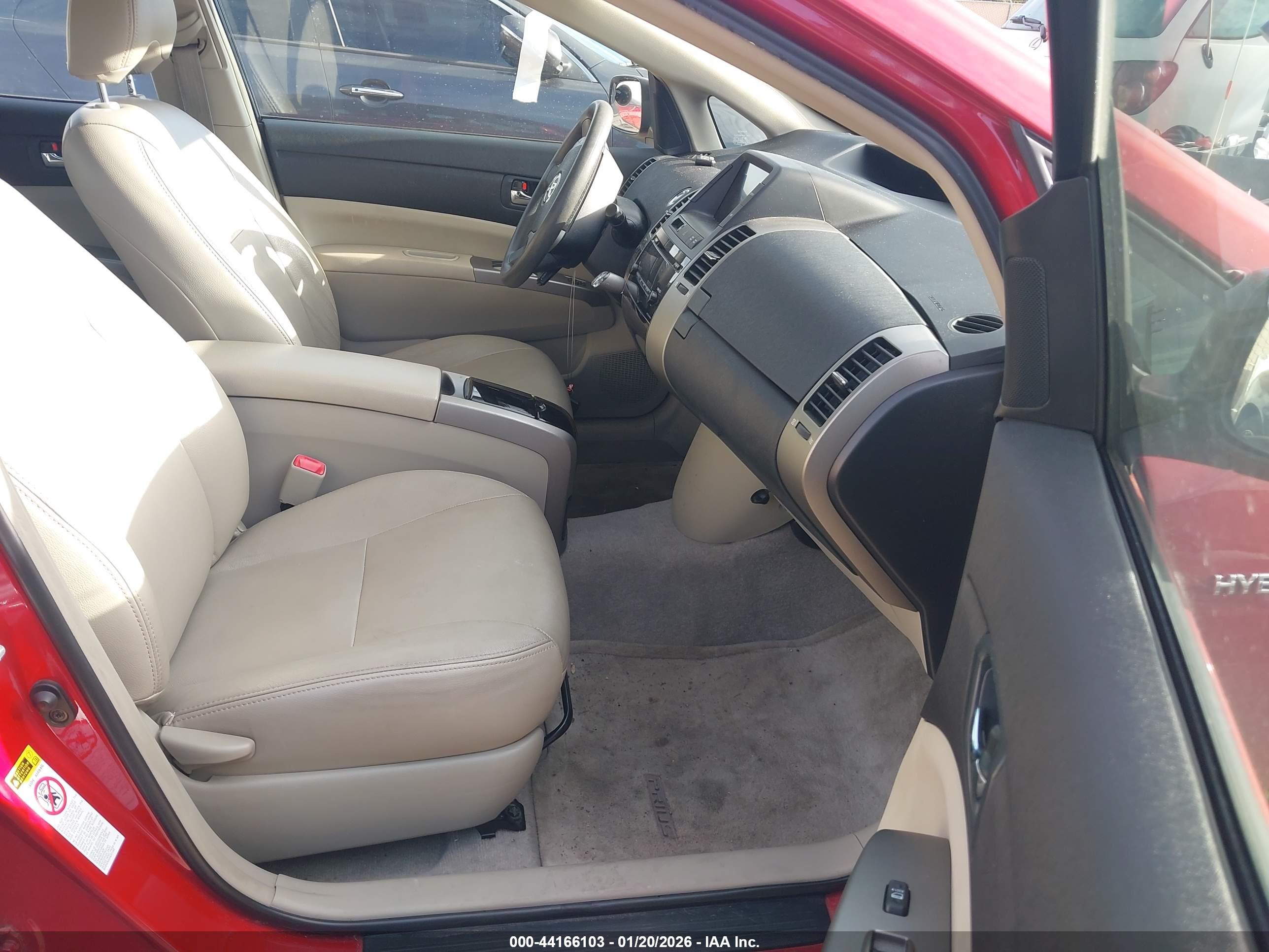 TOYOTA PRIUS image 5