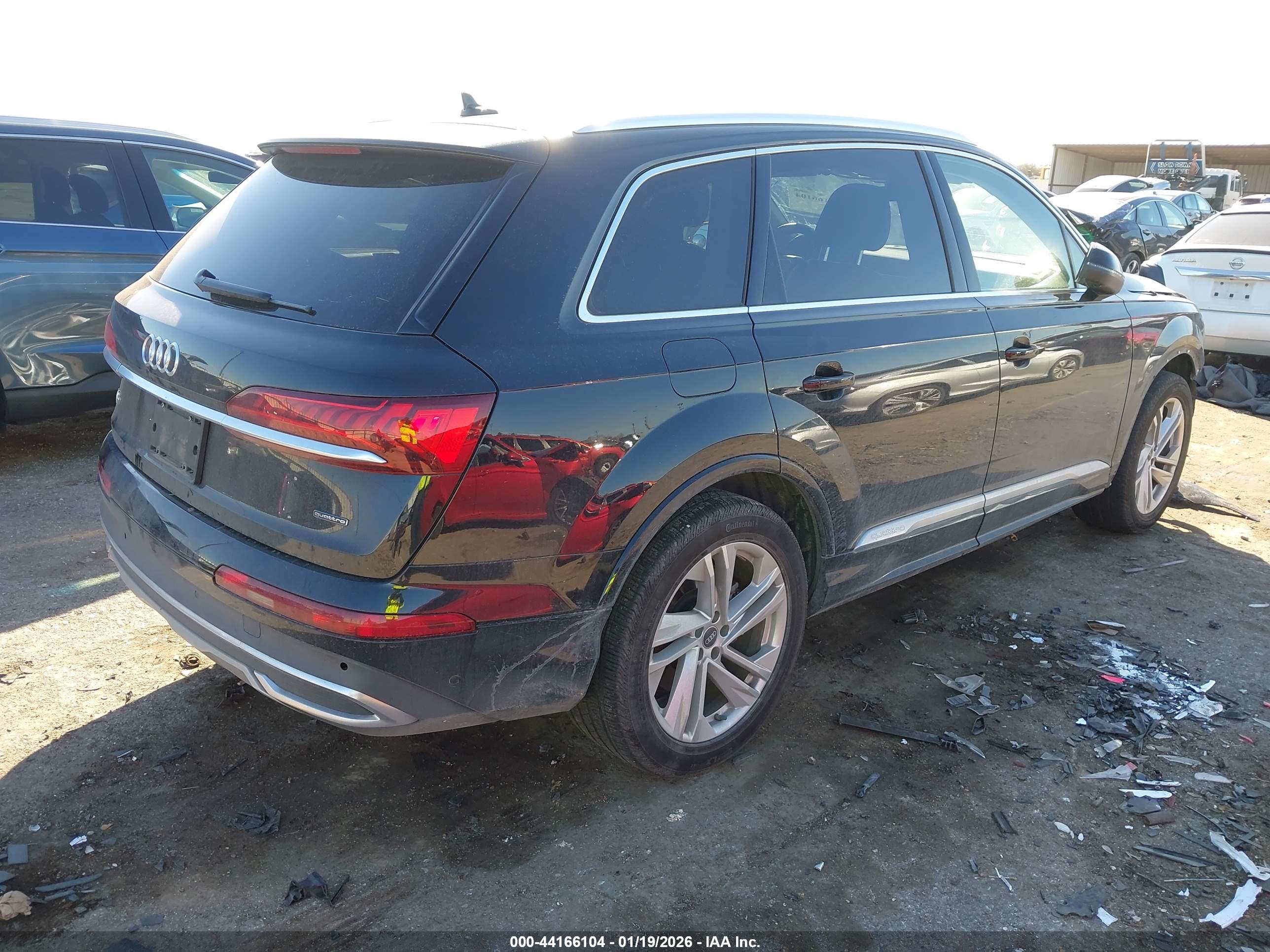 AUDI Q7 image 4