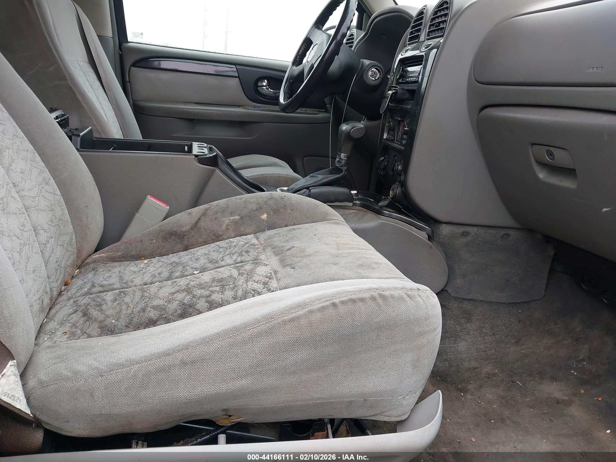 GMC ENVOY image 5