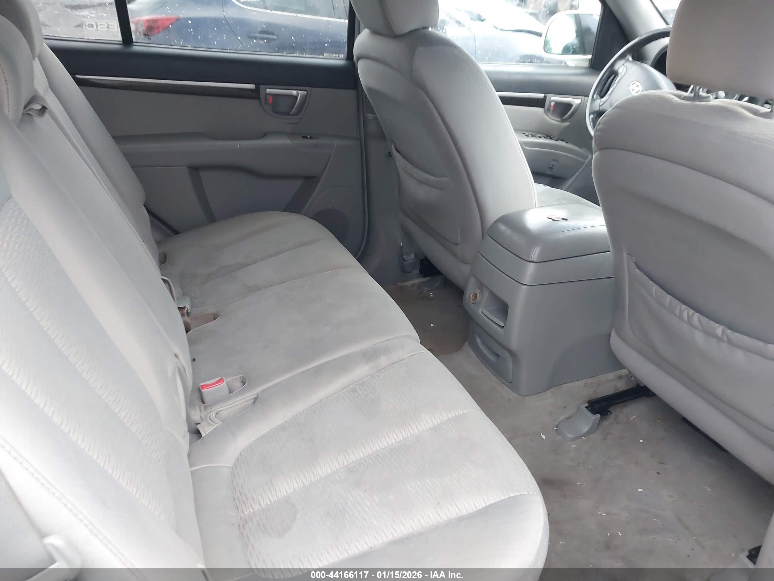 HYUNDAI SANTA image 8