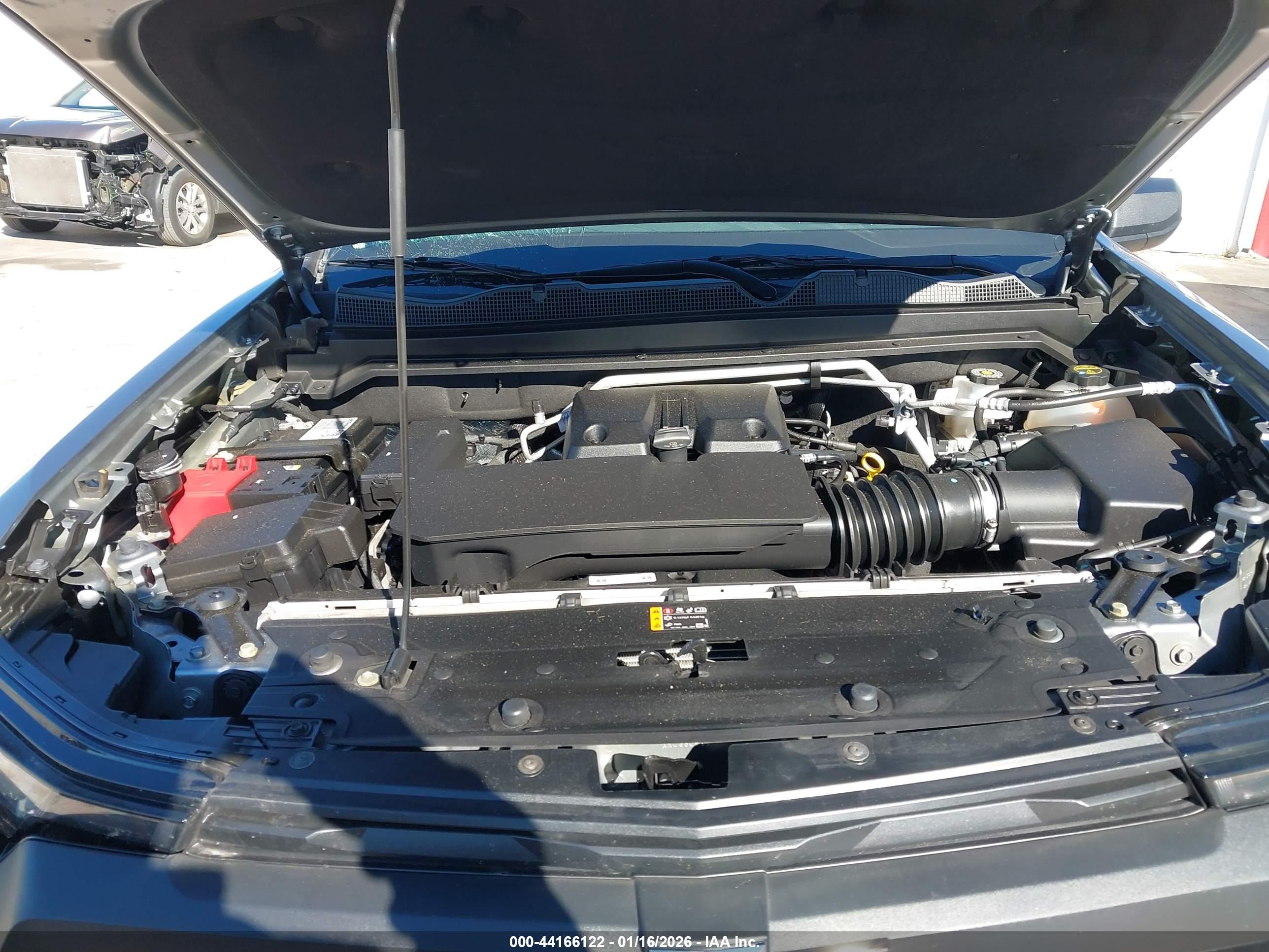 CHEVROLET COLORADO image 10