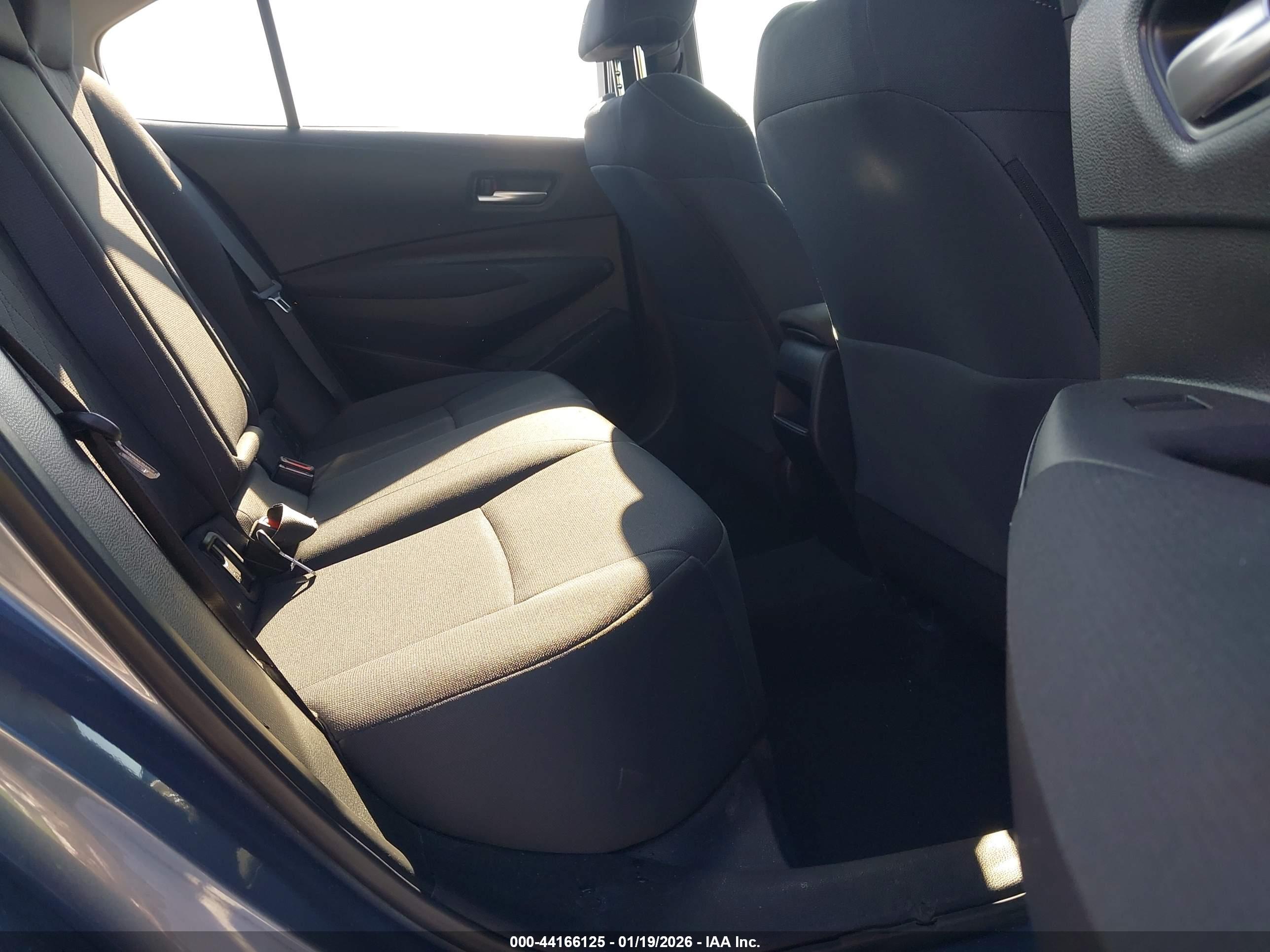 TOYOTA COROLLA image 8