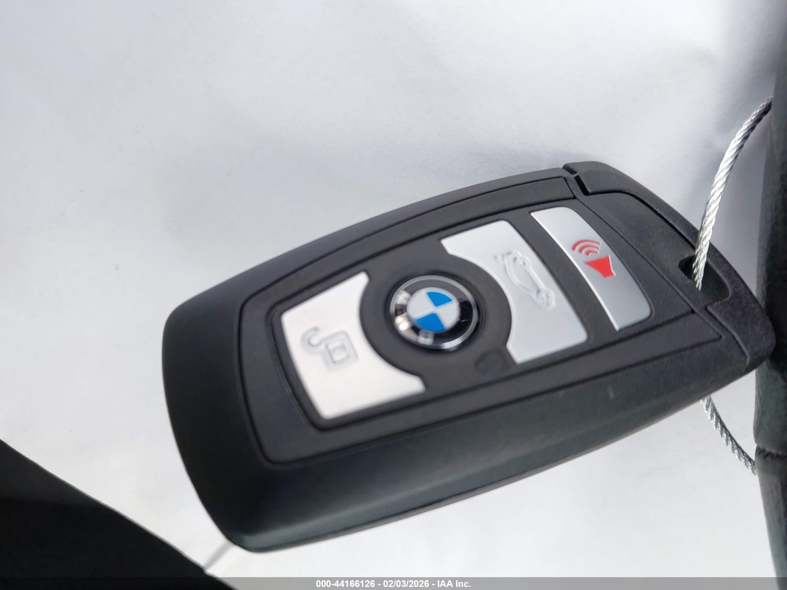 BMW 528I image 11