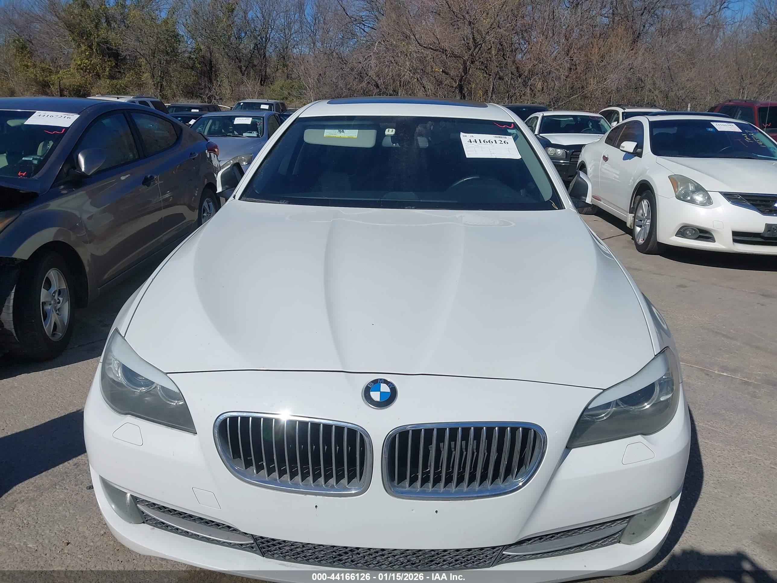 BMW 528I image 6