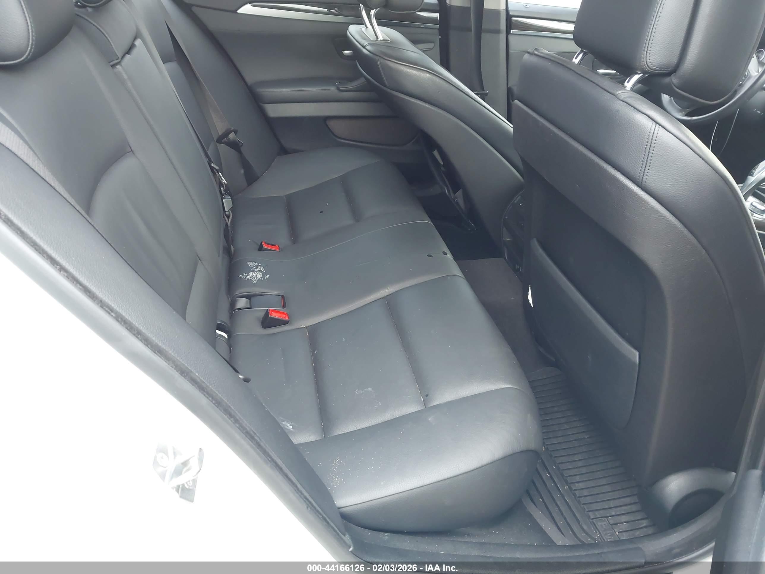 BMW 528I image 8