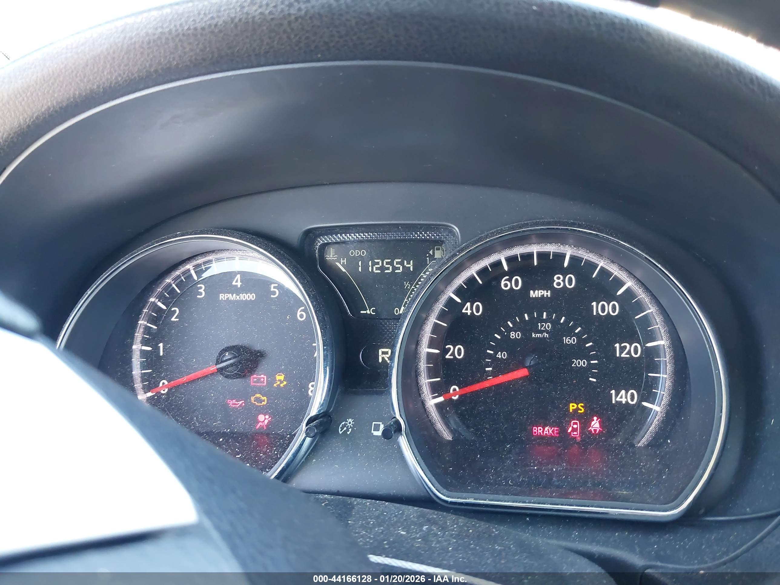 NISSAN VERSA image 7