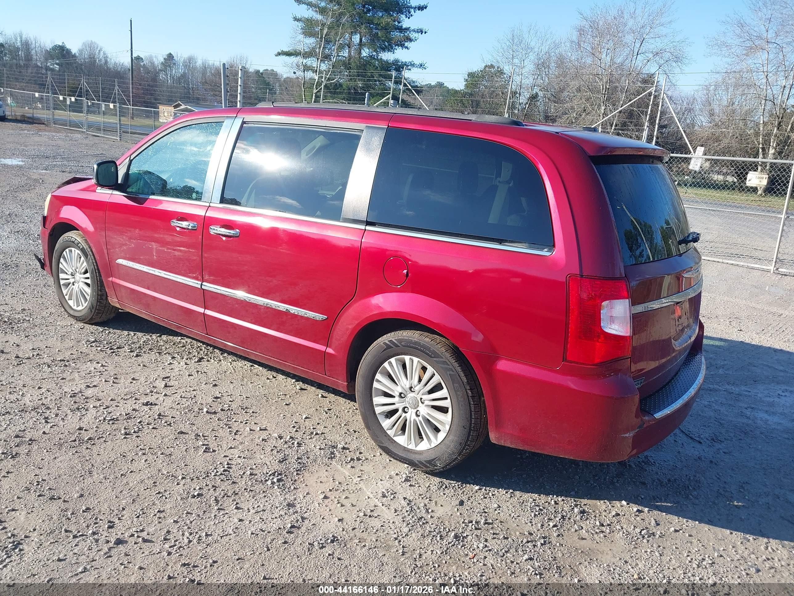 CHRYSLER TOWN image 3