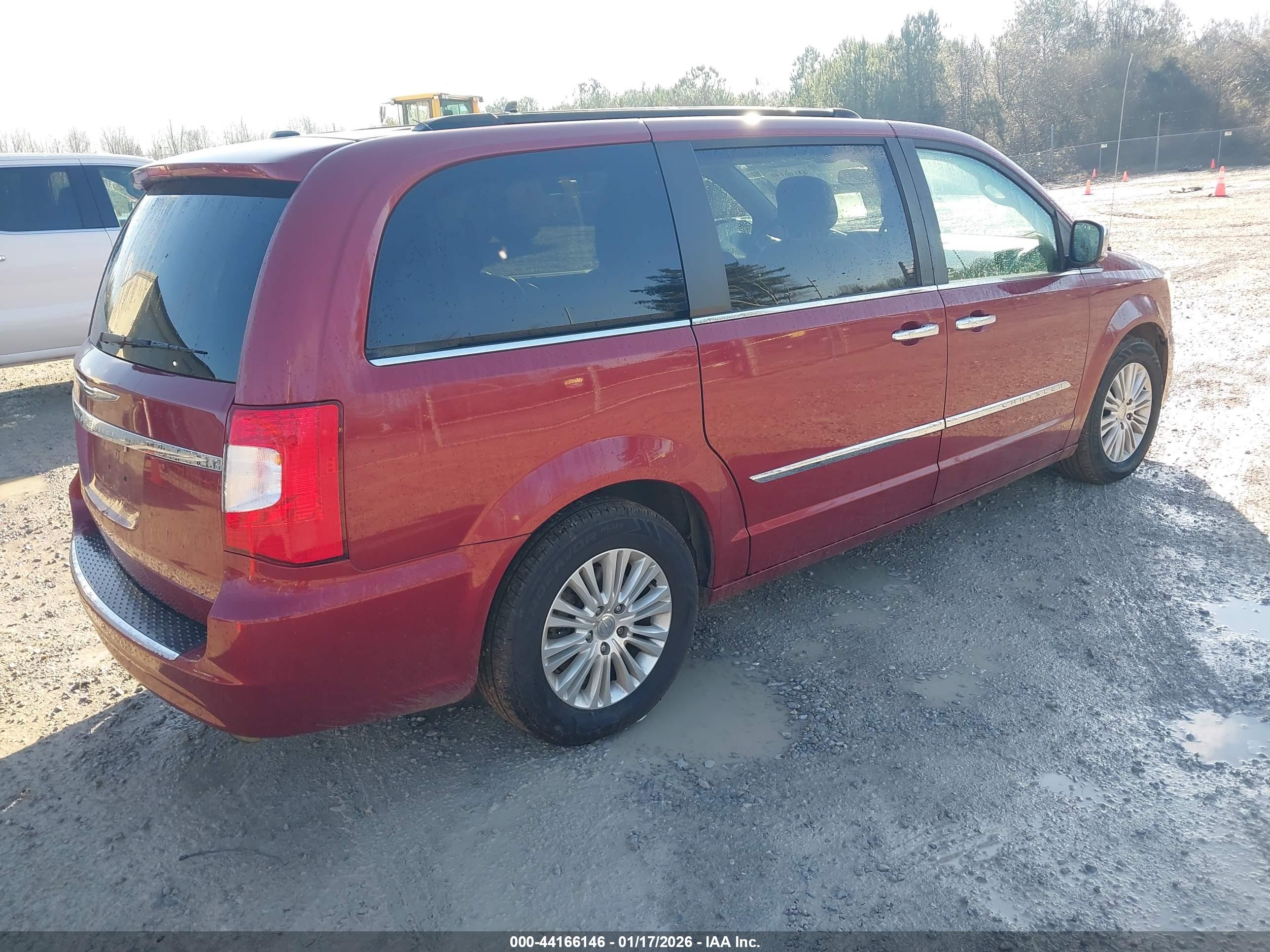 CHRYSLER TOWN image 4