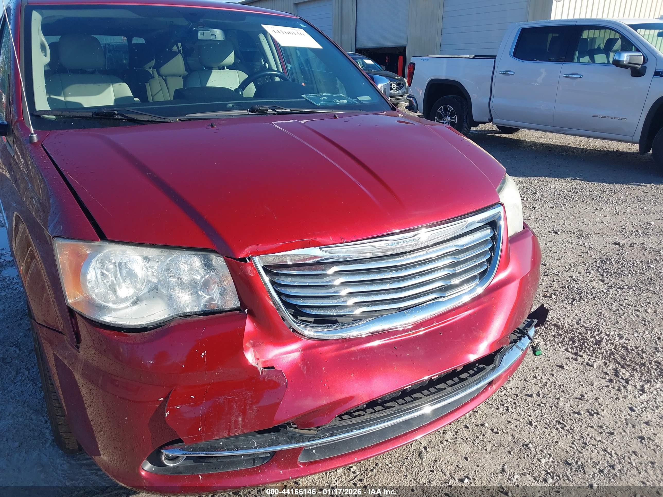 CHRYSLER TOWN image 6